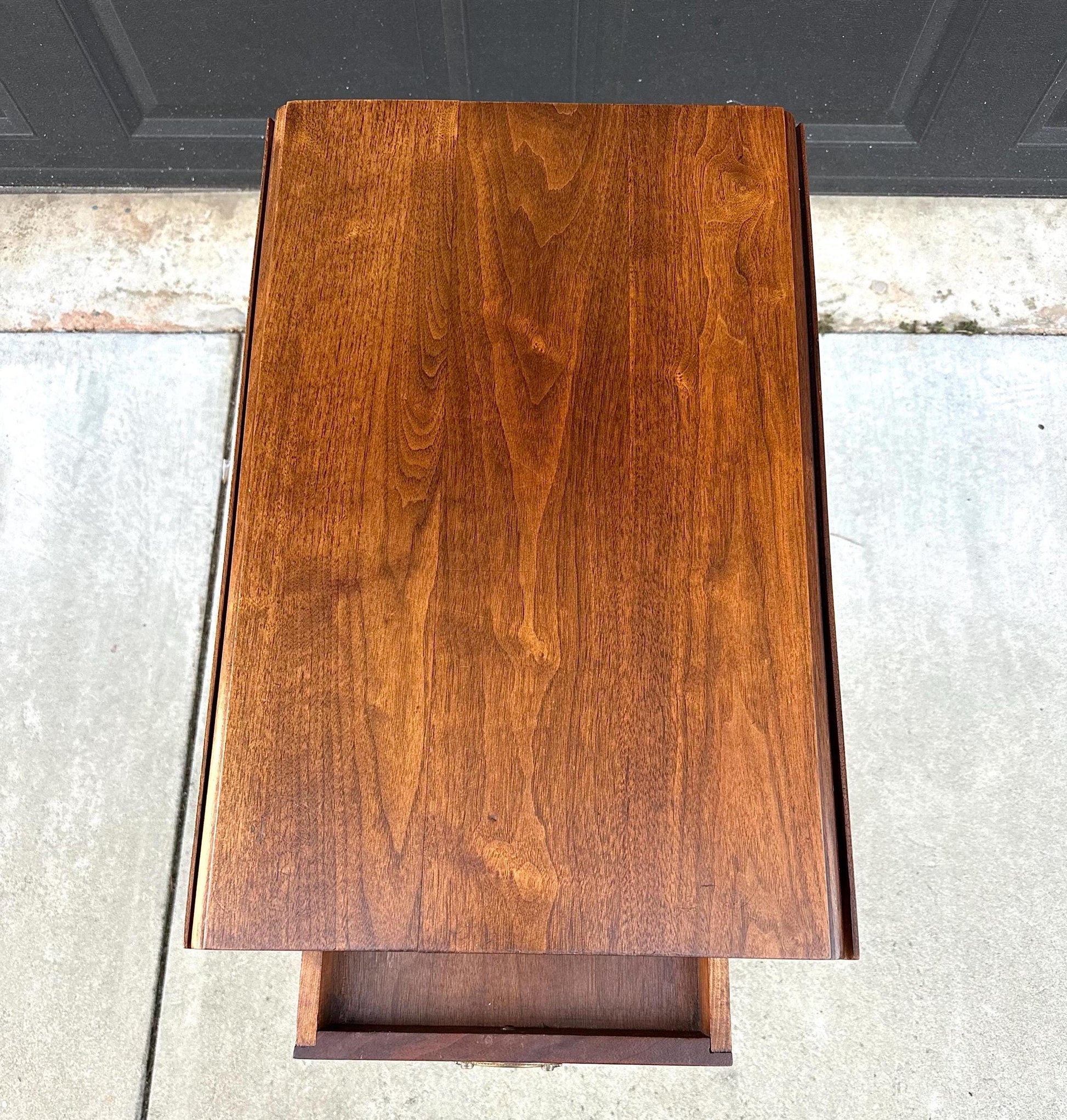 Antique Solid Cherry Sheraton Style Pembroke Drop Leaf Table