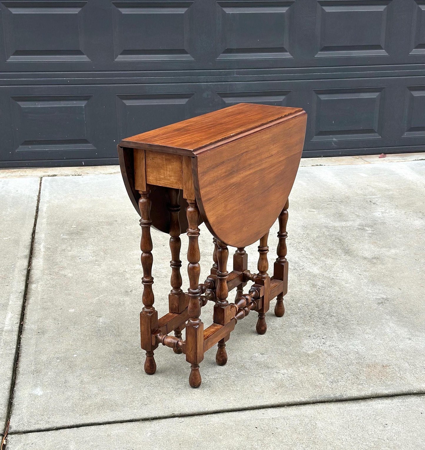 Antique Early 1900's Solid Wood Spindle Leg Cherry Drop Leaf Table with Drawer