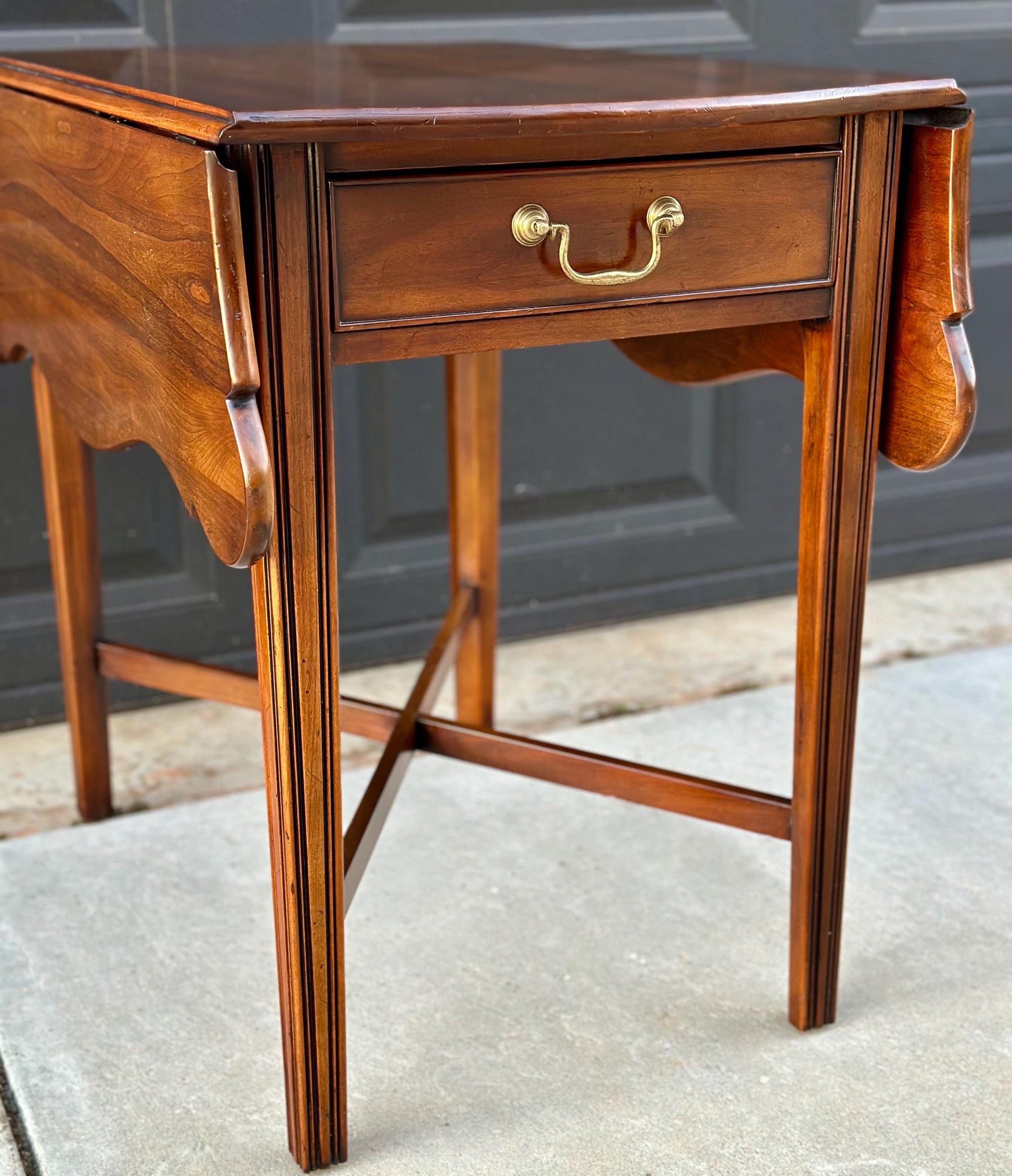 Vintage 1970's Statton Cherry Drop Leaf Table