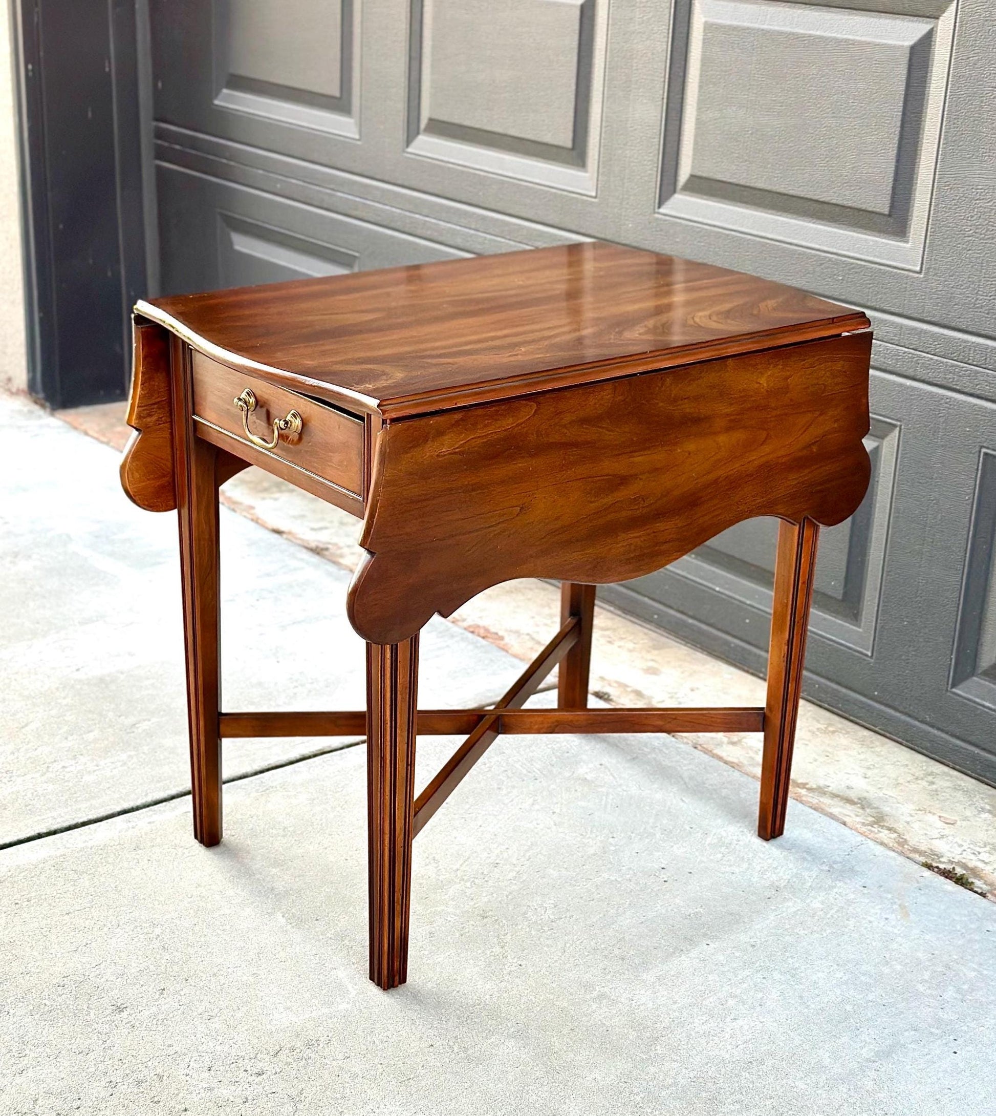 Vintage 1970's Statton Cherry Drop Leaf Table