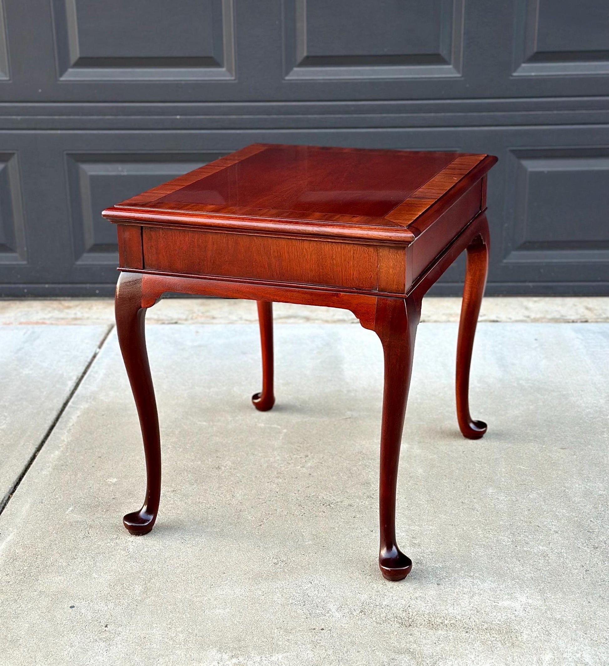 Vintage Hickory Chair Co. Mahogany Queen Anne End Table