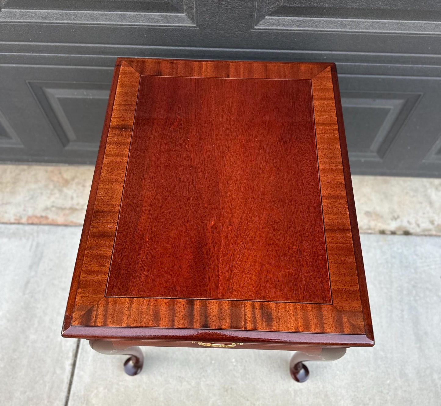 Vintage Hickory Chair Co. Mahogany Queen Anne End Table