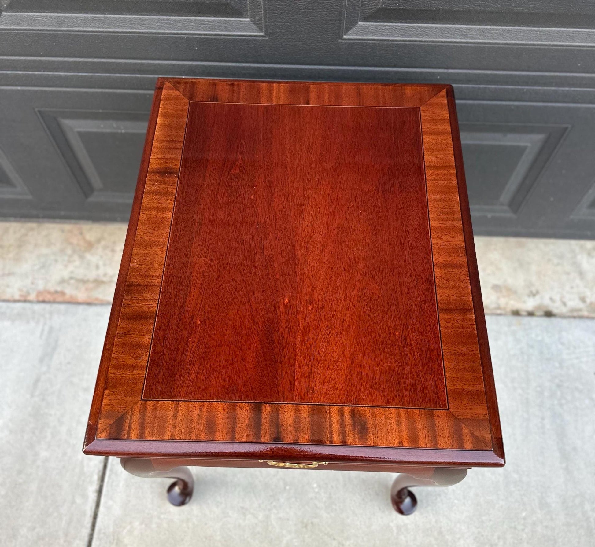 Vintage Hickory Chair Co. Mahogany Queen Anne End Table