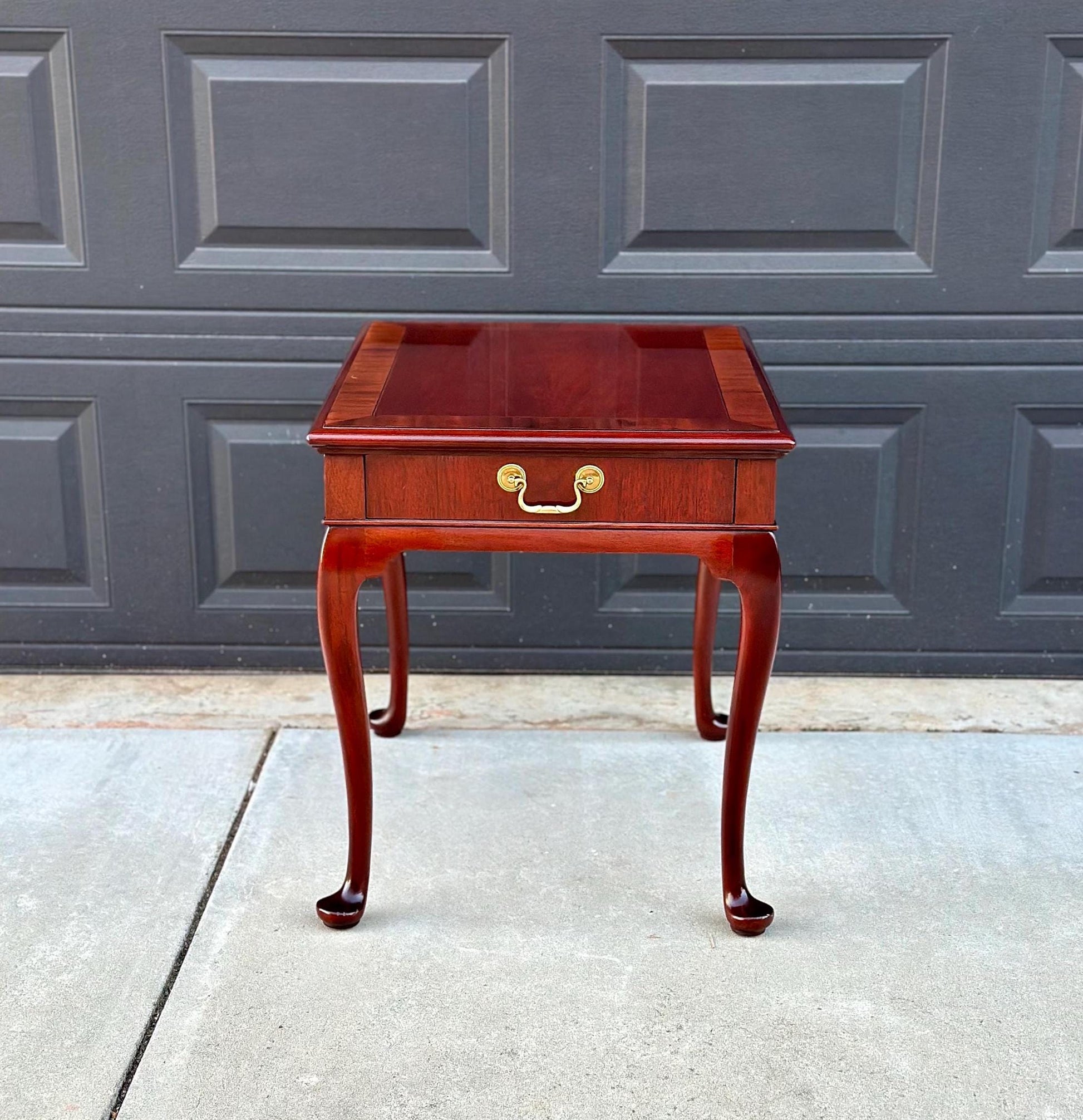 Vintage Hickory Chair Co. Mahogany Queen Anne End Table