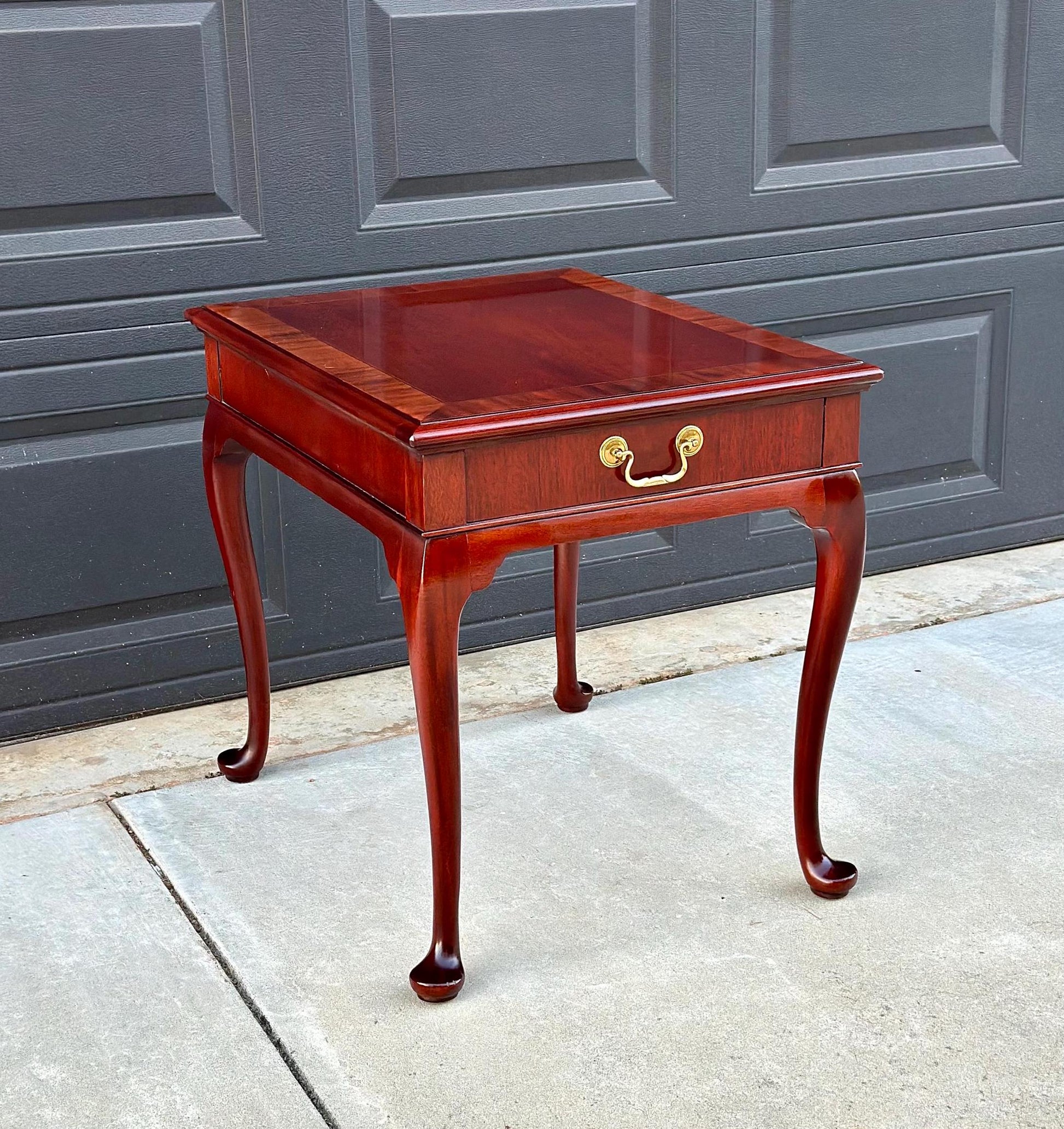 Vintage Hickory Chair Co. Mahogany Queen Anne End Table