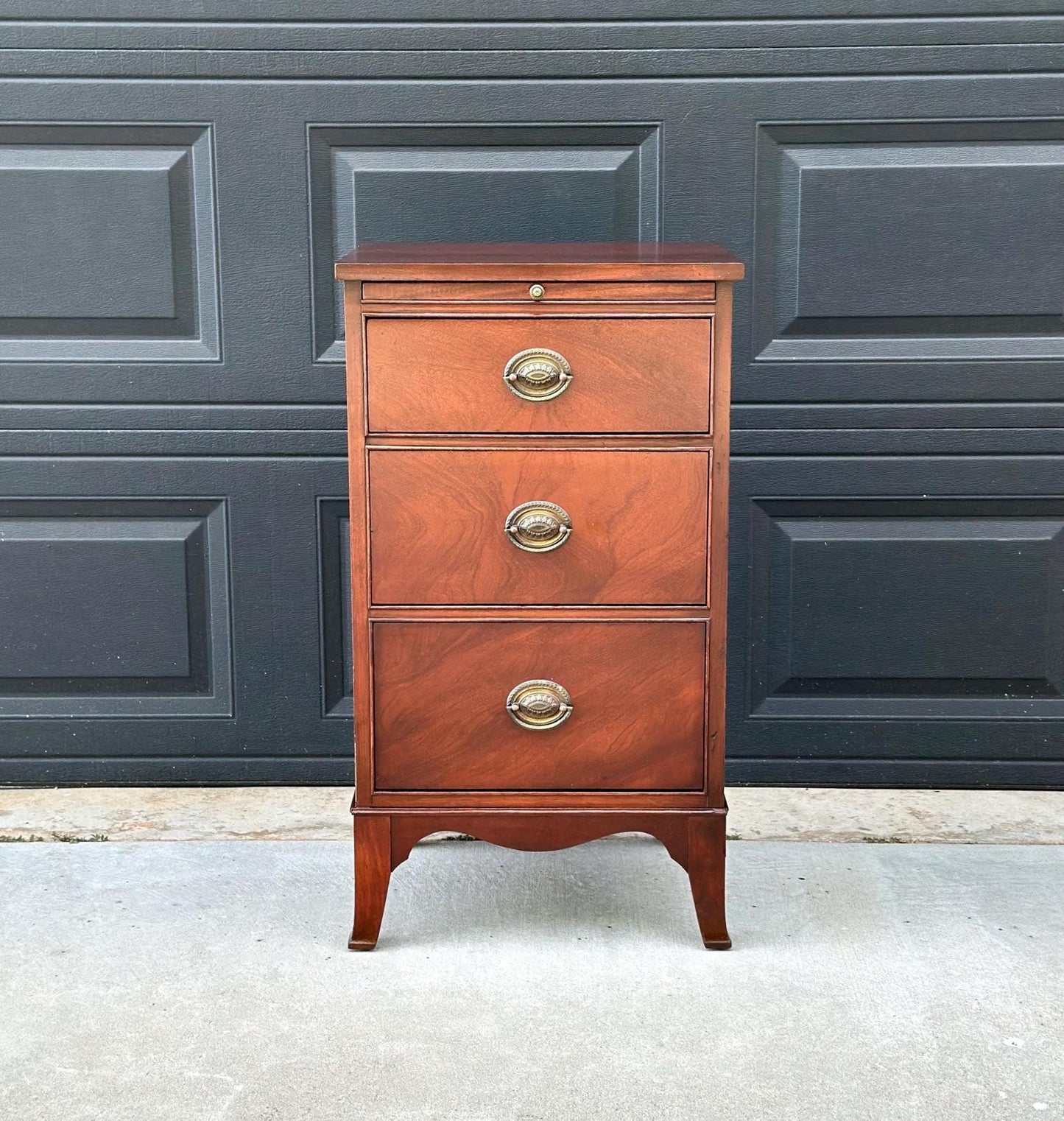 Vintage 1960's Thomasville 3 Drawer Mahogany Nightstand