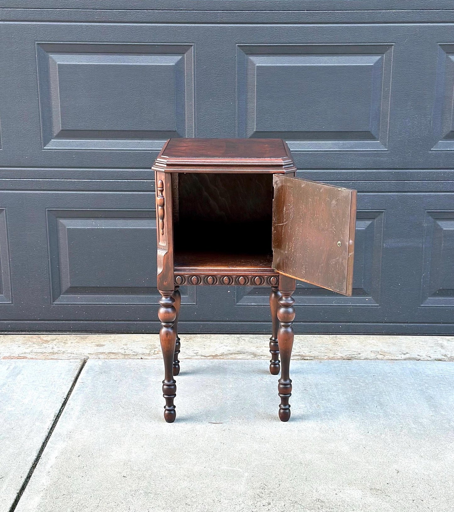 Antique Early 1900’s Small Mahogany Wood Table