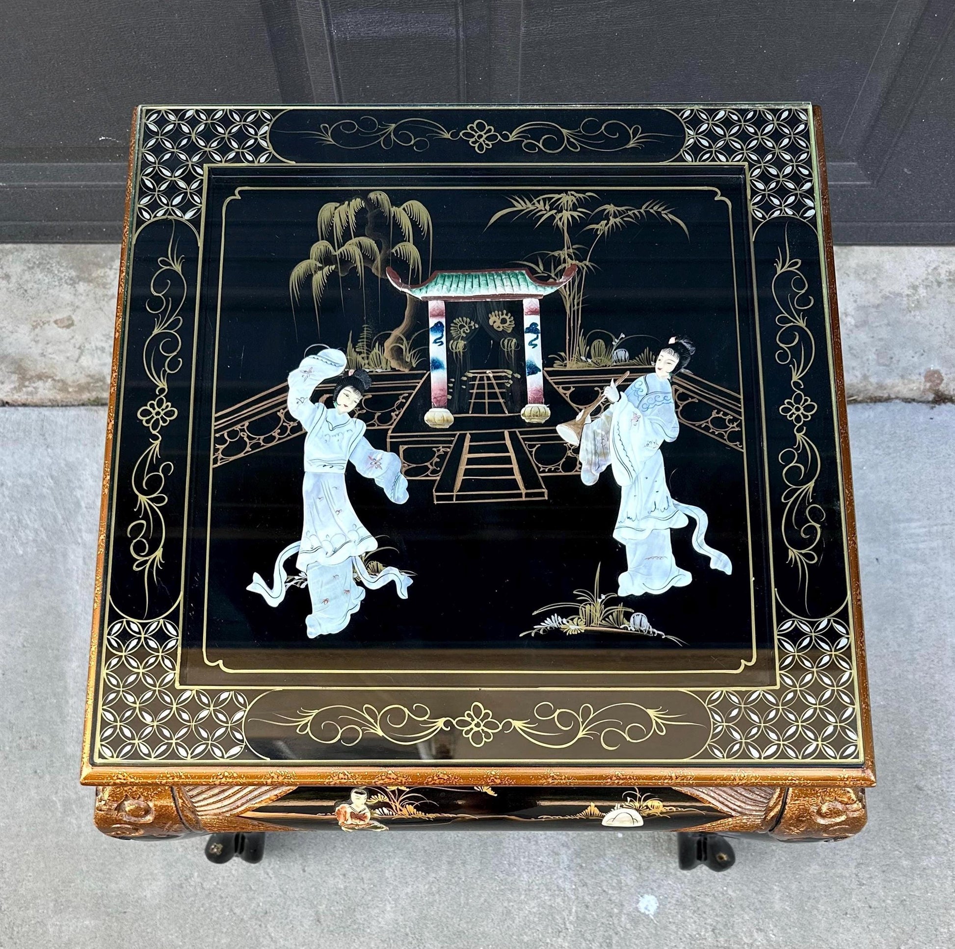 Vintage 1970's Black Lacquer Chinoiserie End Table