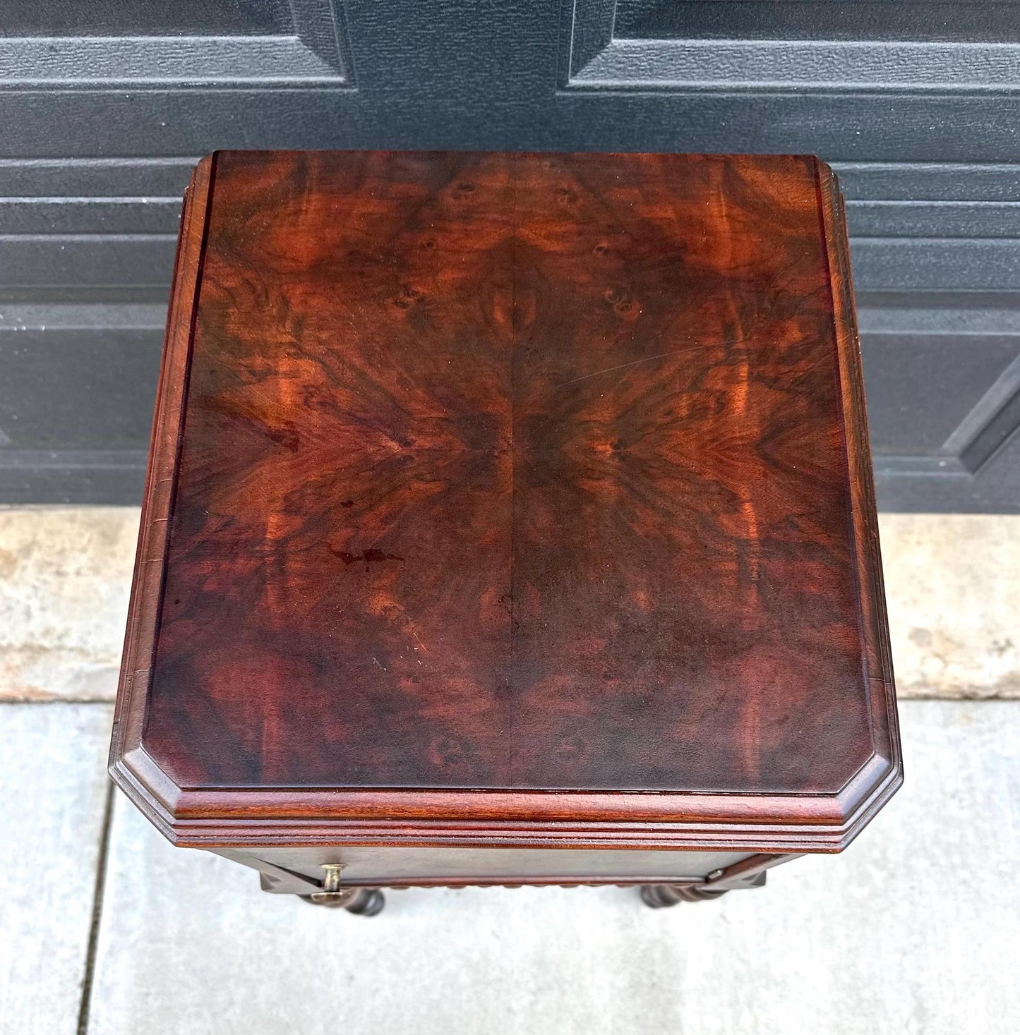 Antique Early 1900’s Small Mahogany Wood Table