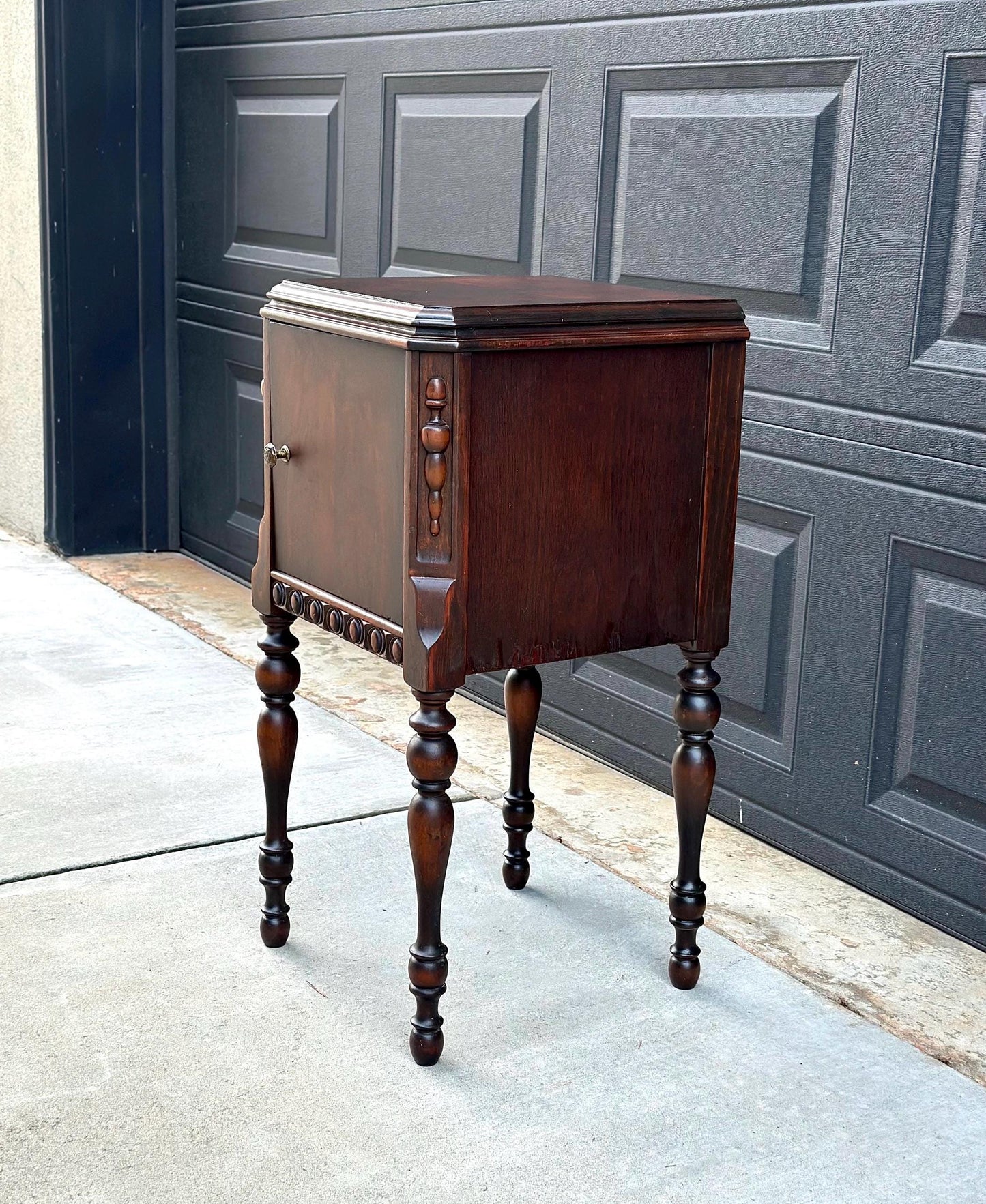 Antique Early 1900’s Small Mahogany Wood Table