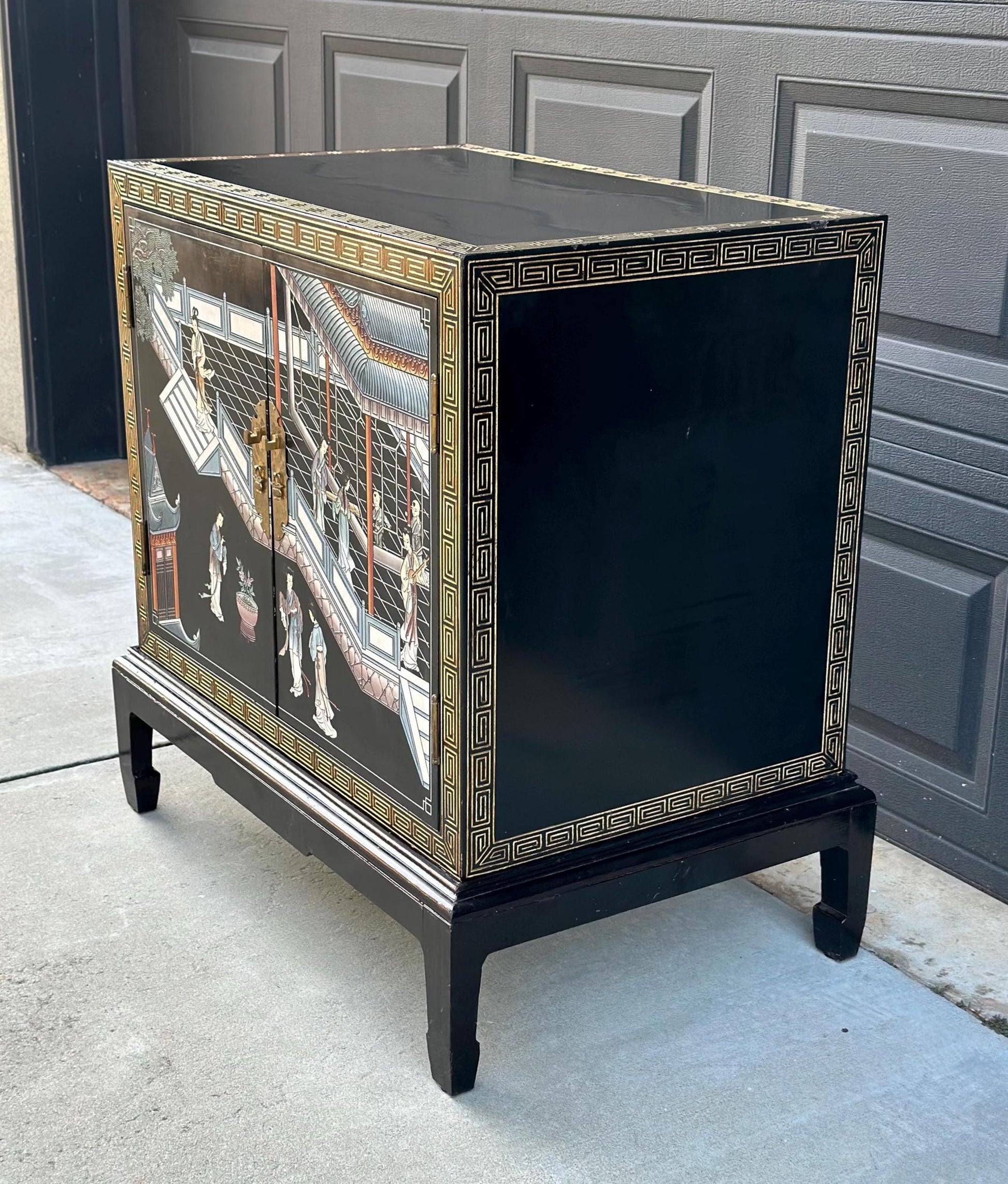 Vintage Mid 1900's Large Hand Painted Oriental Raised Storage Chest