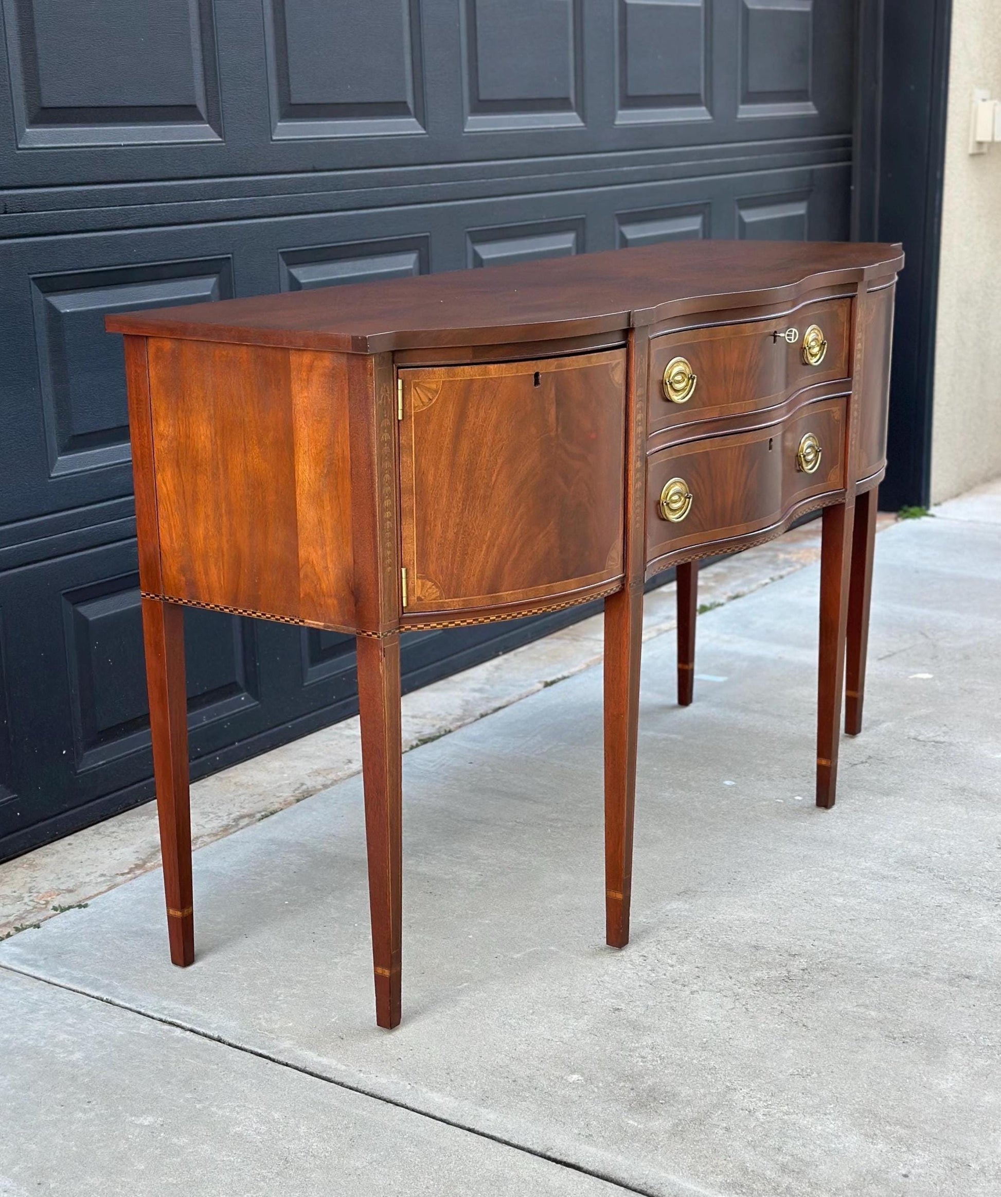 Vintage Mid 1900's Sheraton Serpentine Front Councill Craftsmen Inlaid Mahogany Buffet Console Table