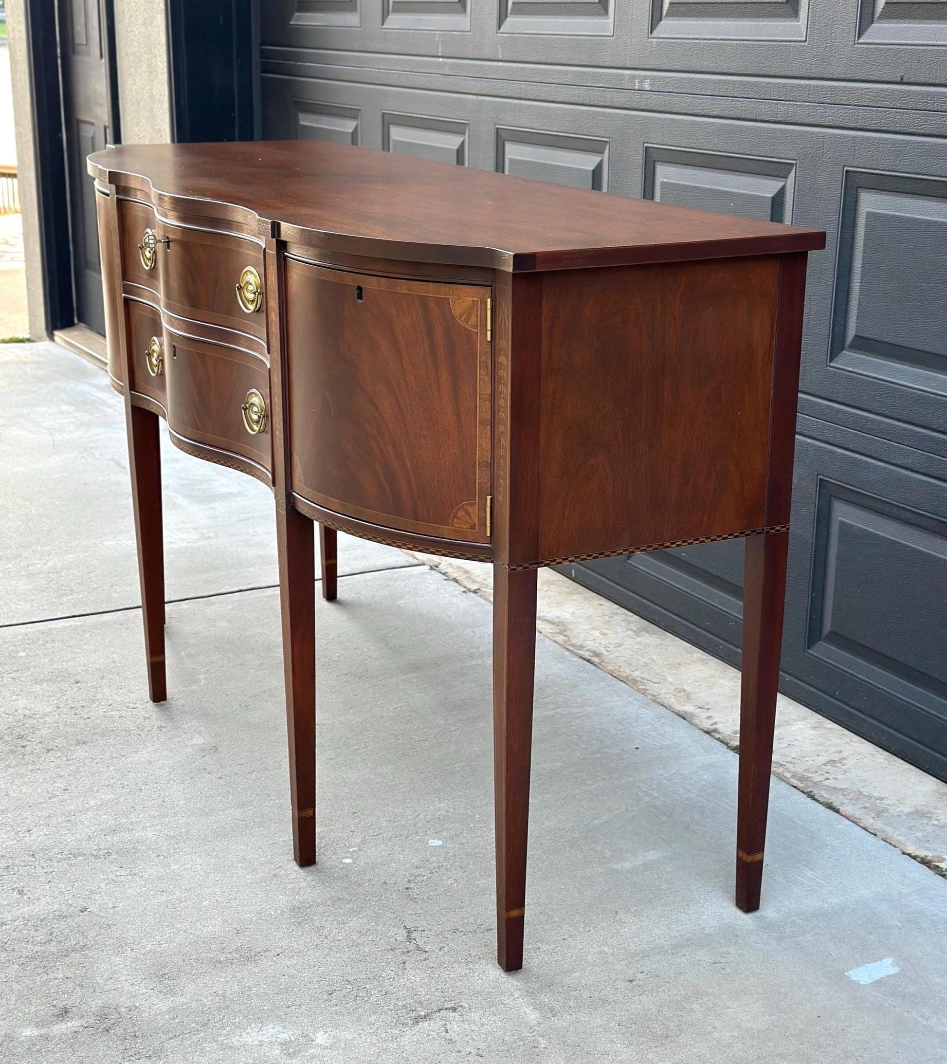 Vintage Mid 1900's Sheraton Serpentine Front Councill Craftsmen Inlaid Mahogany Buffet Console Table