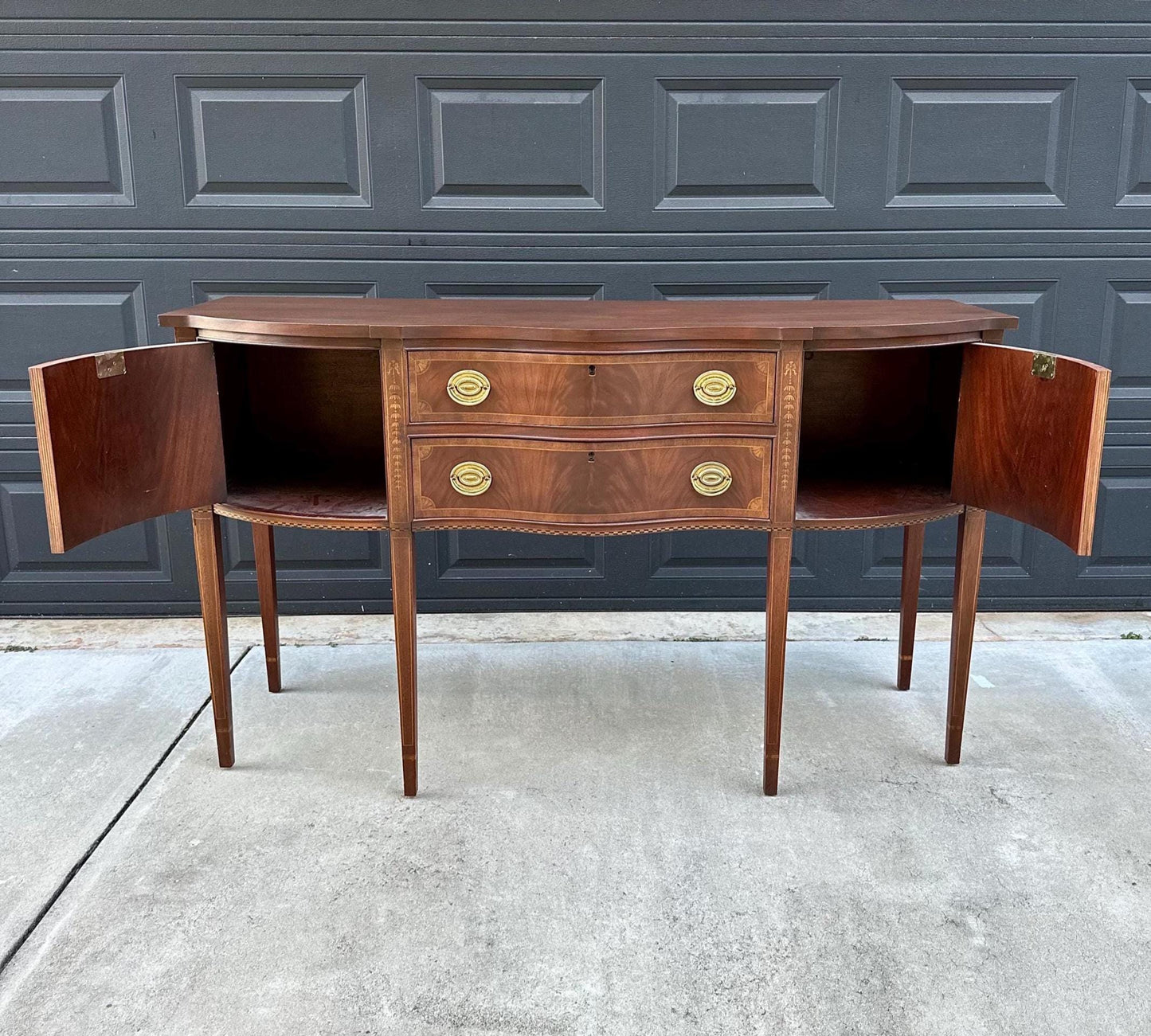 Vintage Mid 1900's Sheraton Serpentine Front Councill Craftsmen Inlaid Mahogany Buffet Console Table