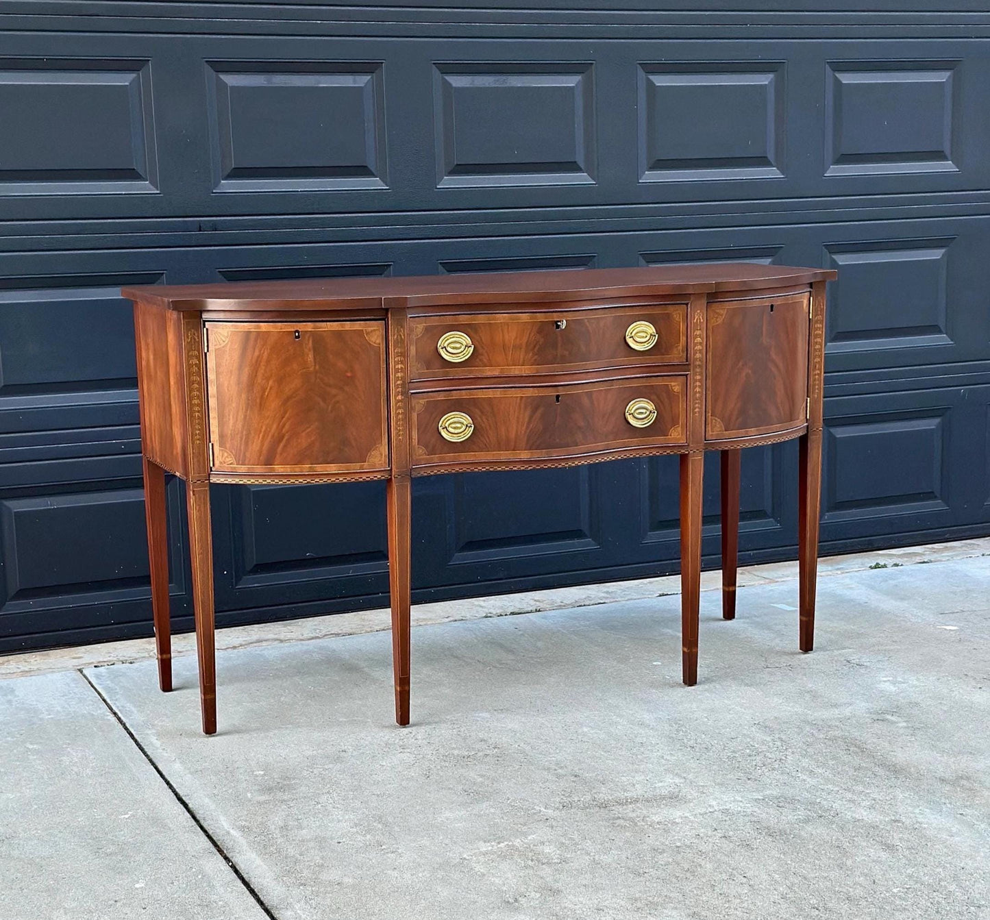 Vintage Mid 1900's Sheraton Serpentine Front Councill Craftsmen Inlaid Mahogany Buffet Console Table