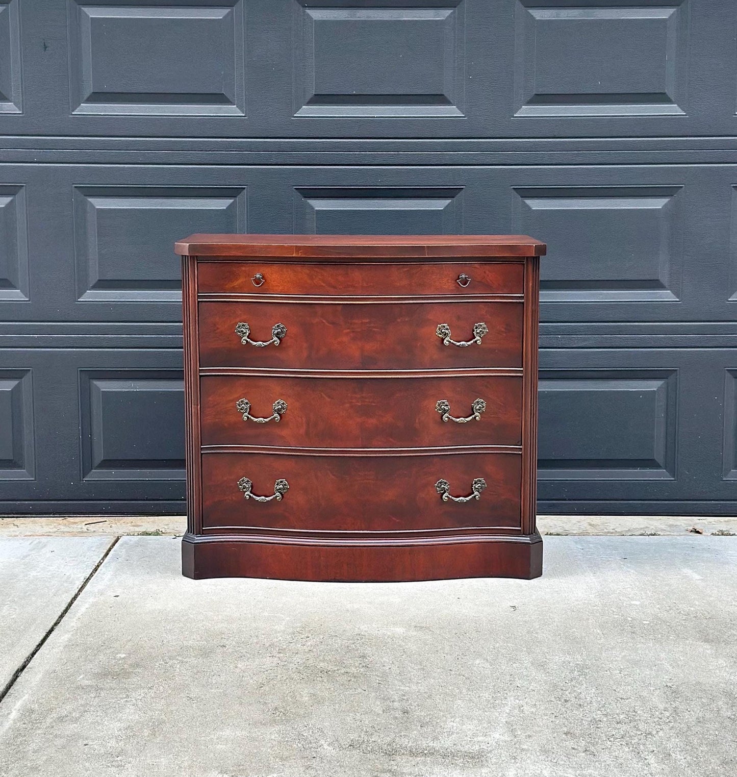 Vintage Mid 1900’s Traditional Mahogany Wood Bachelor Chest