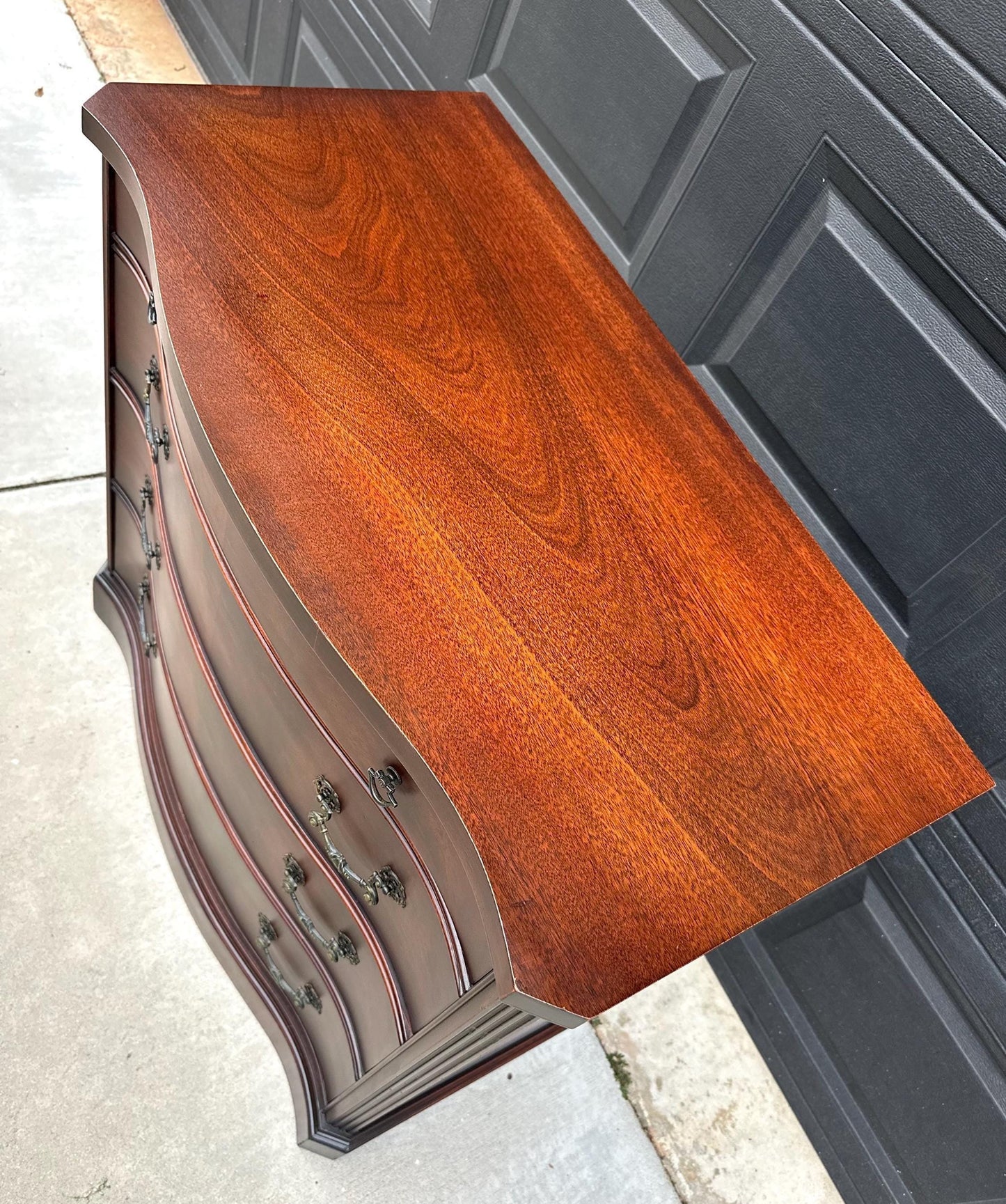 Vintage Mid 1900’s Traditional Mahogany Wood Bachelor Chest