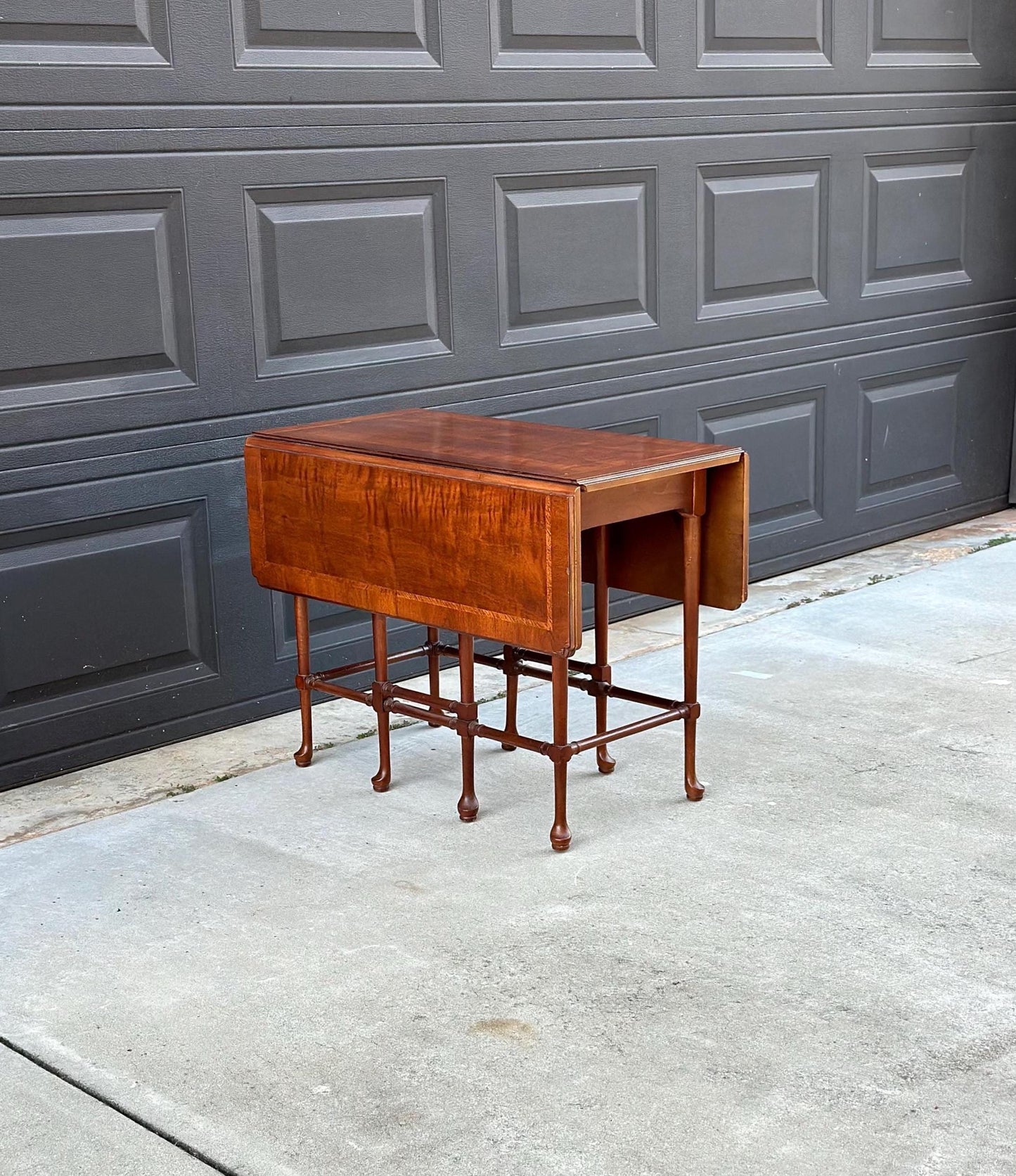 Vintage Mid 1900's Gateleg Drop Leaf Mahogany Tea Table by Henredon