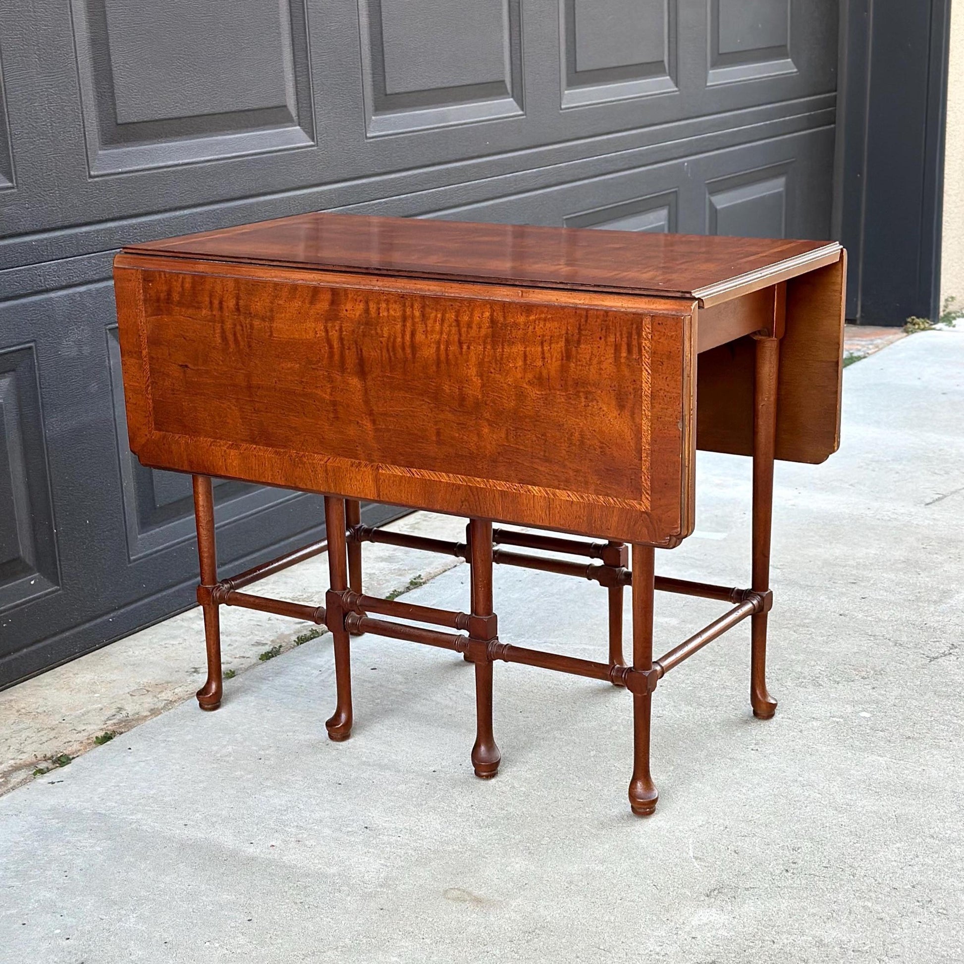 Vintage Mid 1900's Gateleg Drop Leaf Mahogany Tea Table by Henredon