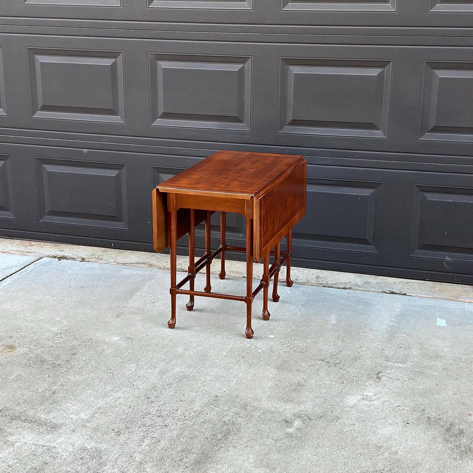 Vintage Mid 1900's Gateleg Drop Leaf Mahogany Tea Table by Henredon