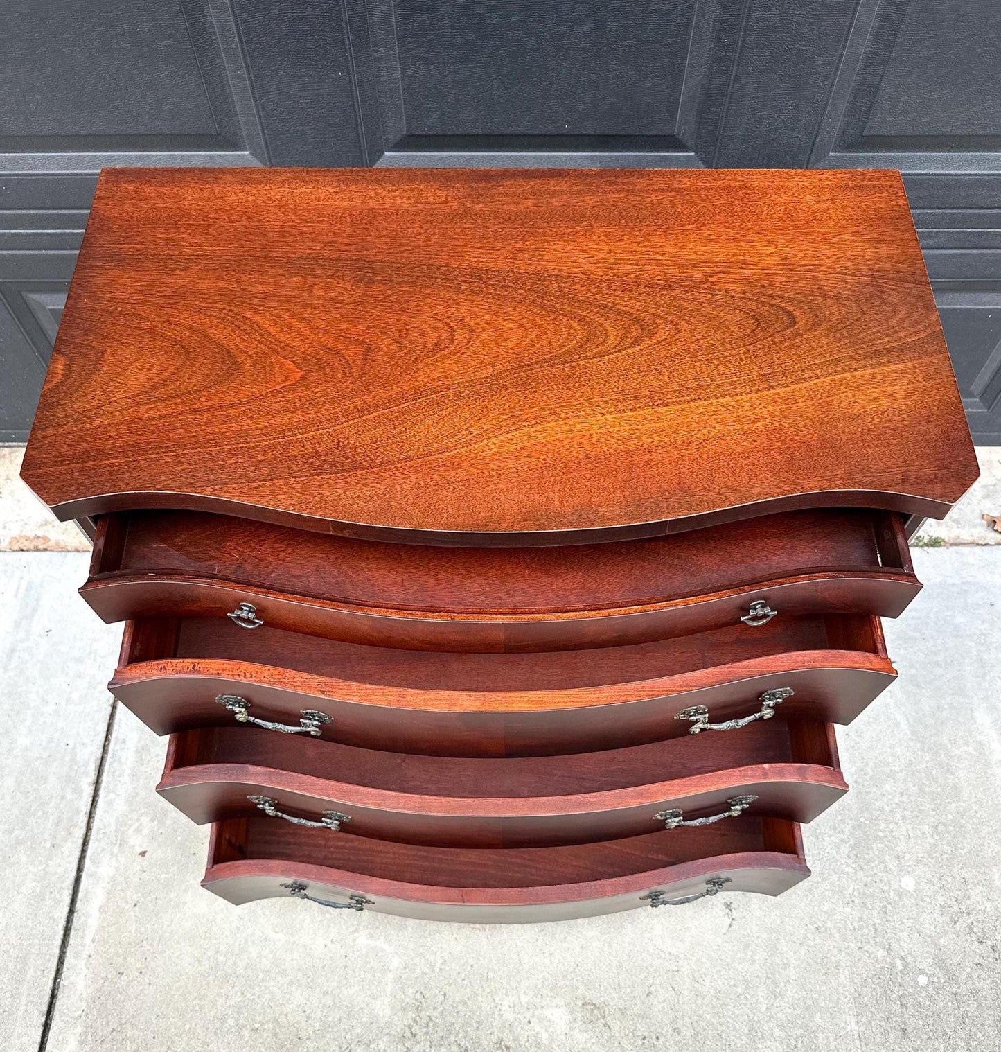 Vintage Mid 1900’s Traditional Mahogany Wood Bachelor Chest