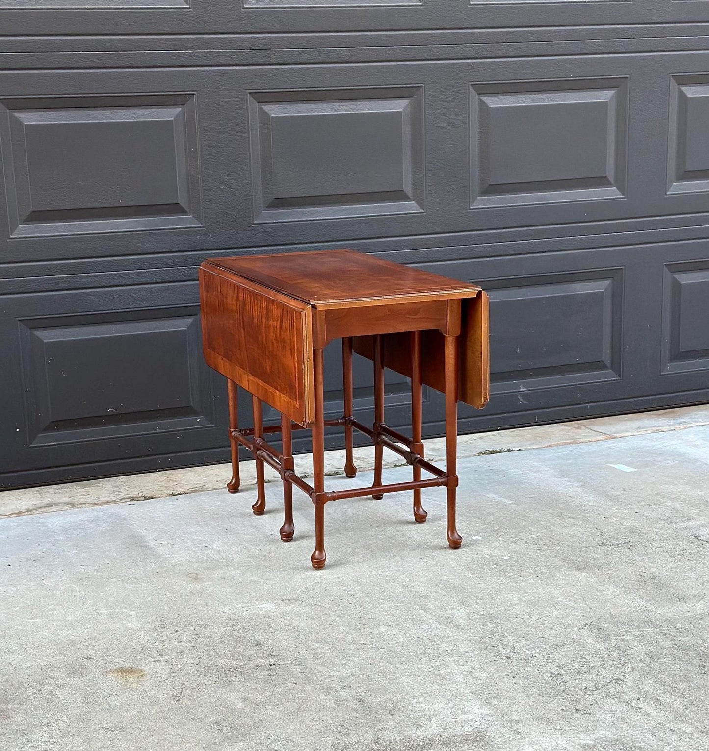 Vintage Mid 1900's Gateleg Drop Leaf Mahogany Tea Table by Henredon