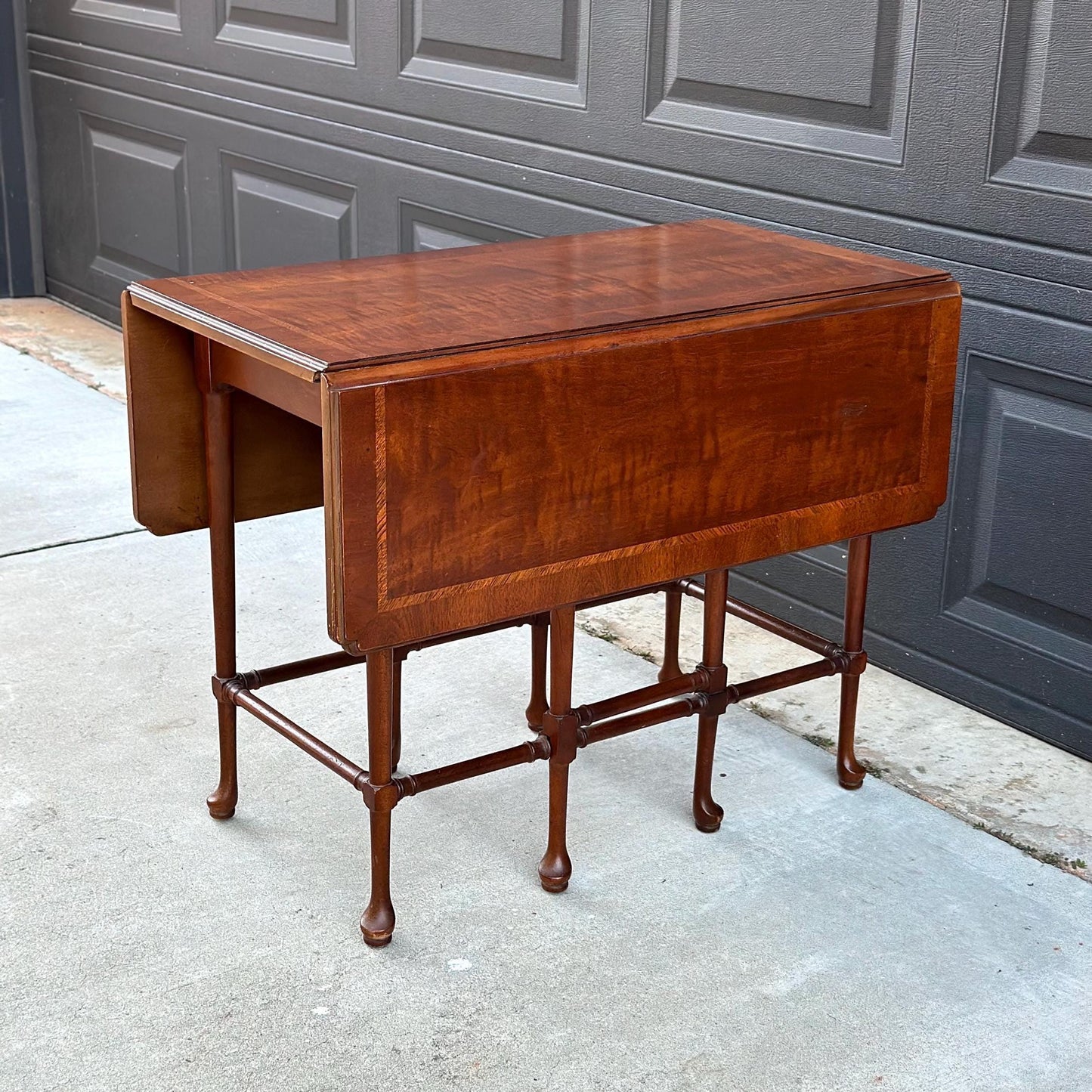 Vintage Mid 1900's Gateleg Drop Leaf Mahogany Tea Table by Henredon