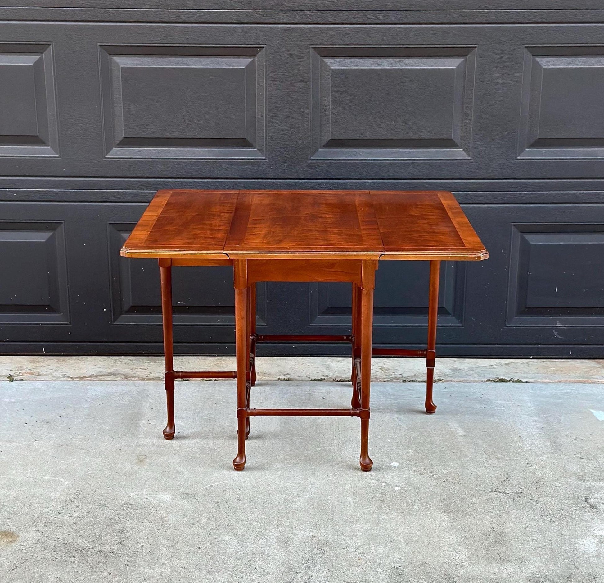 Vintage Mid 1900's Gateleg Drop Leaf Mahogany Tea Table by Henredon