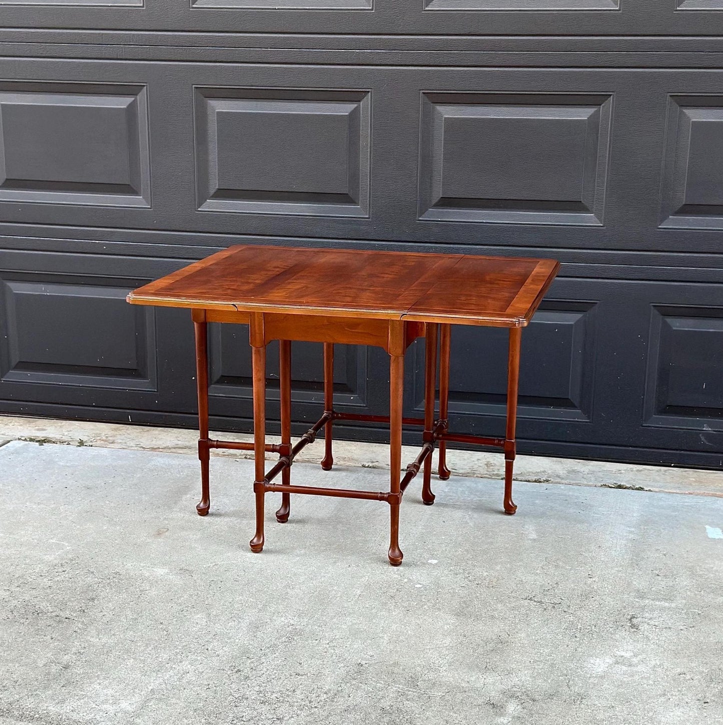 Vintage Mid 1900's Gateleg Drop Leaf Mahogany Tea Table by Henredon