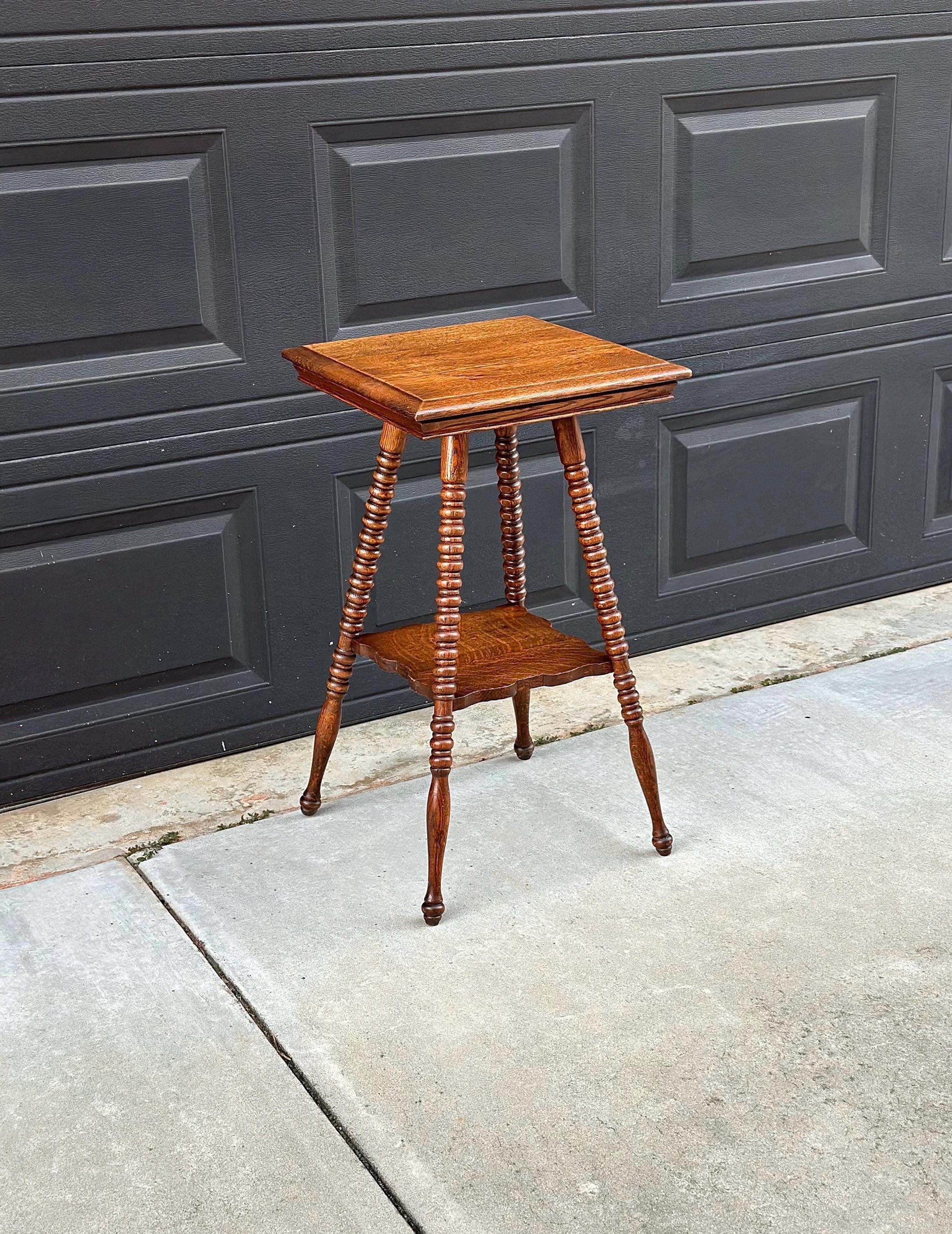 Antique Late 1800's Spindle Leg Solid Wood Quarter Sawn Oak Accent Table