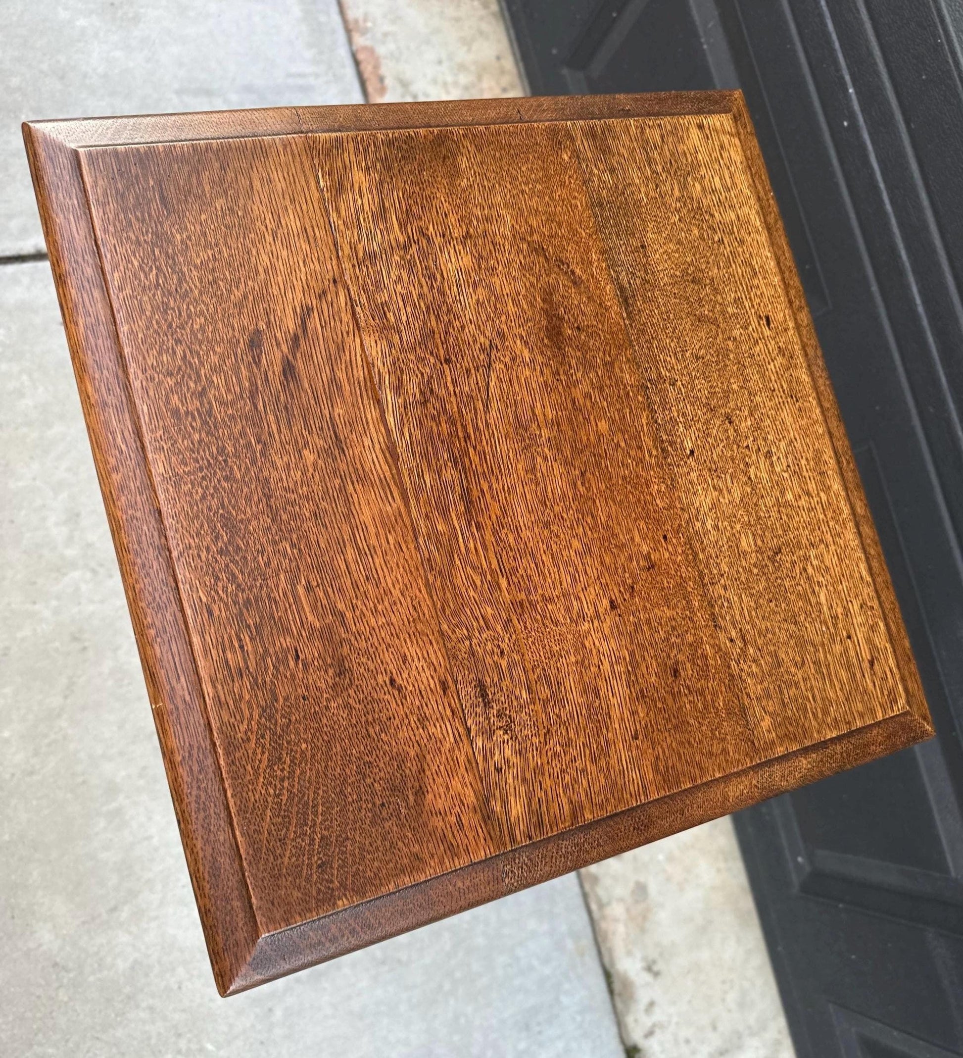 Antique Late 1800's Spindle Leg Solid Wood Quarter Sawn Oak Accent Table