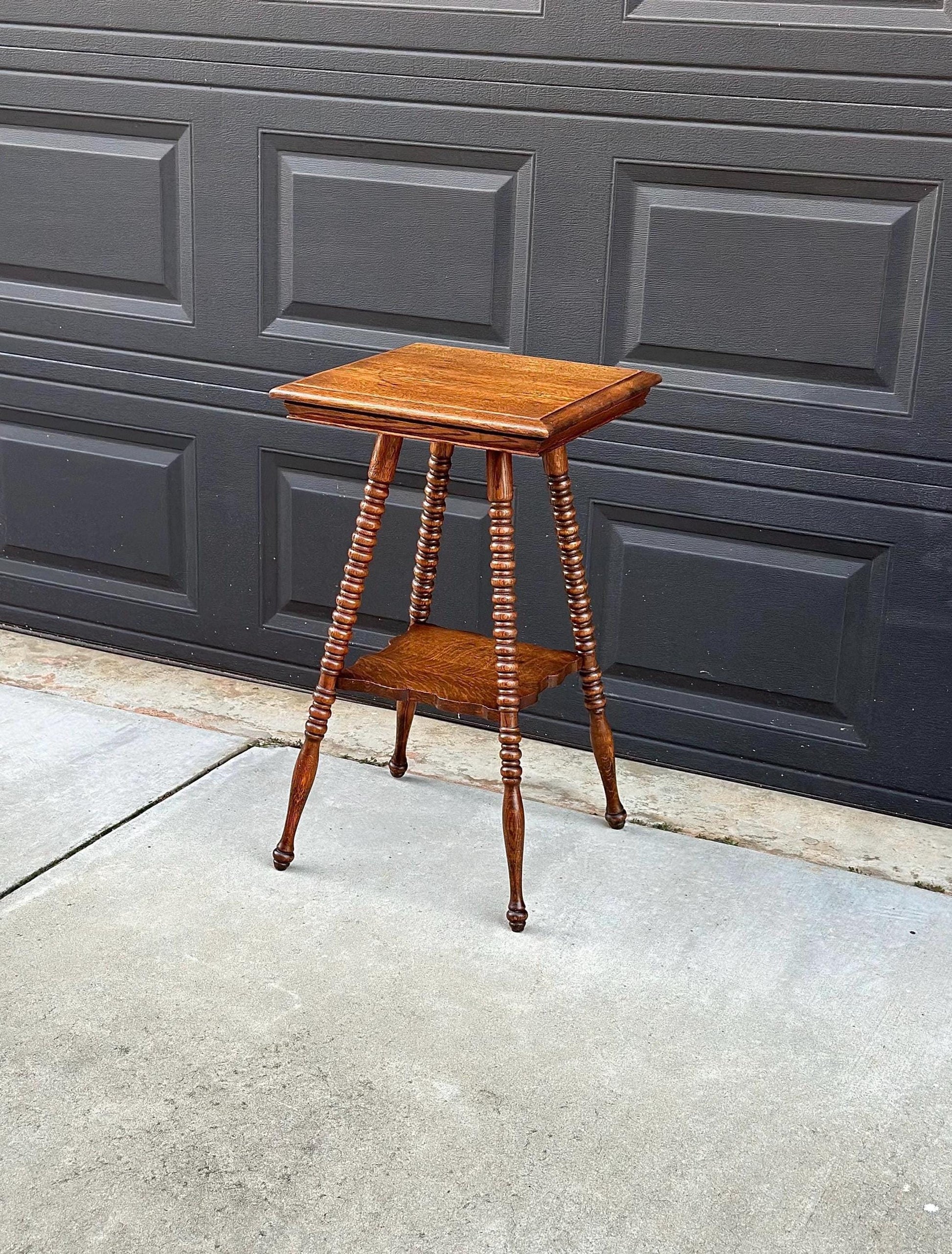 Antique Late 1800's Spindle Leg Solid Wood Quarter Sawn Oak Accent Table