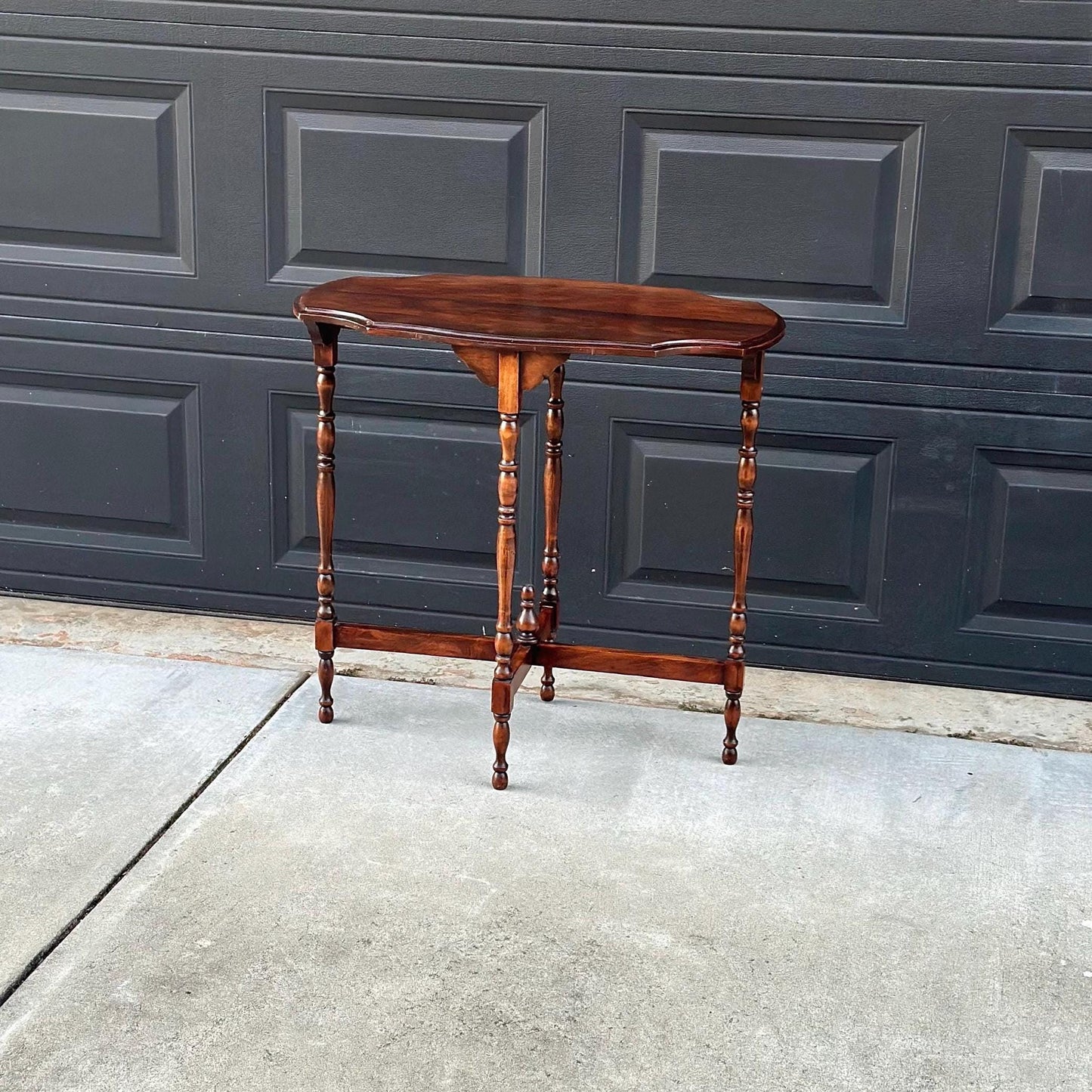 Antique Early 1900's Solid Wood Spindle Leg Foyer Entry Table