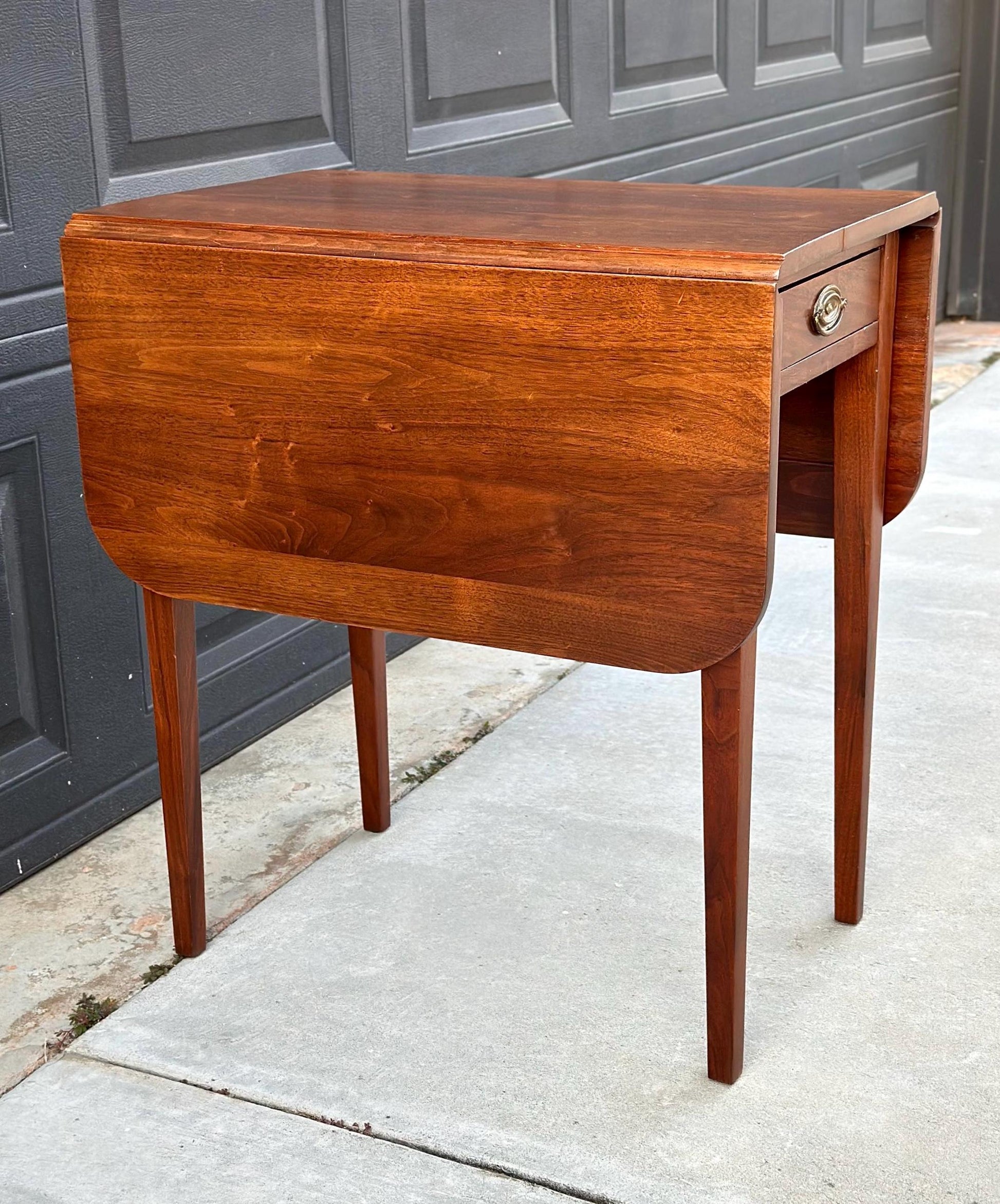 Antique Early 1900's Solid Wood Hepplewhite Cherry Drop-Leaf Table