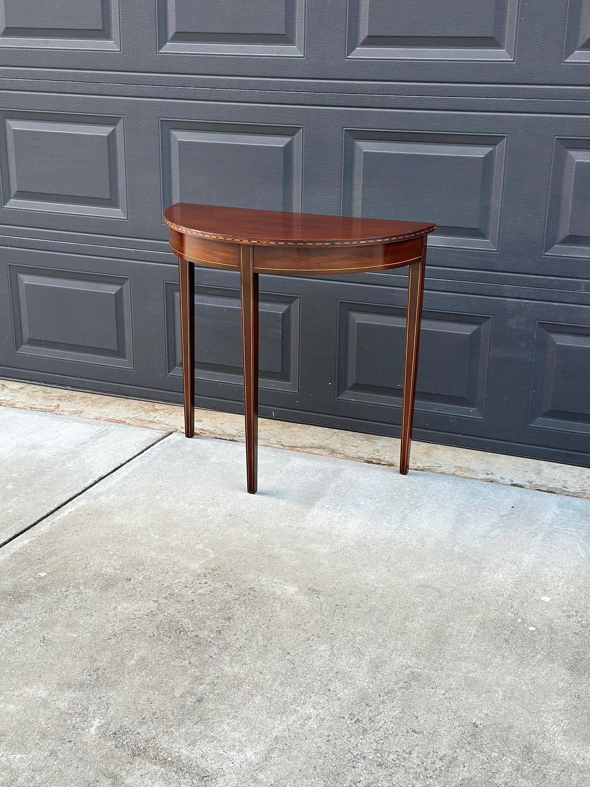 Antique Early 1900's Banded Mahogany Sheraton Demi-Lune Half Round Wood Accent Table