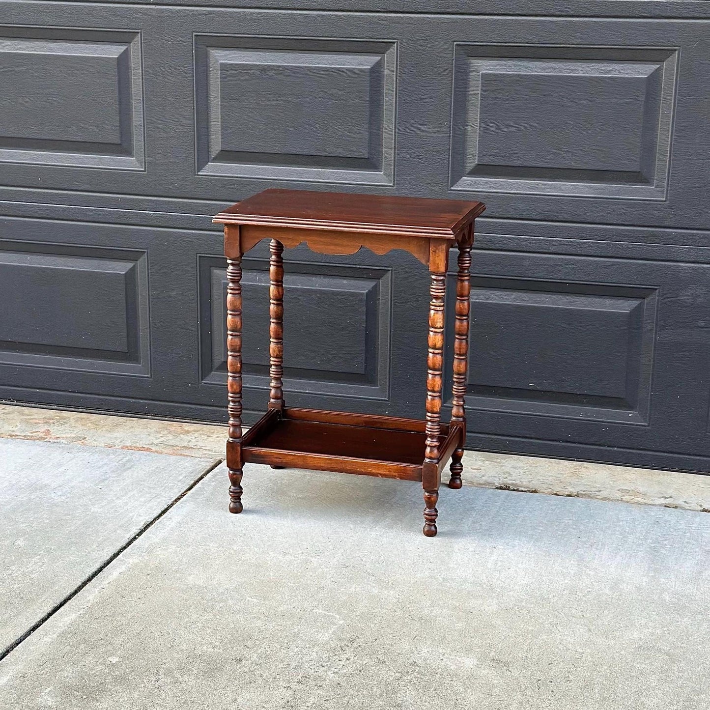 Antique Early 1900's Solid Wood Spindle Leg Mahogany Accent Table