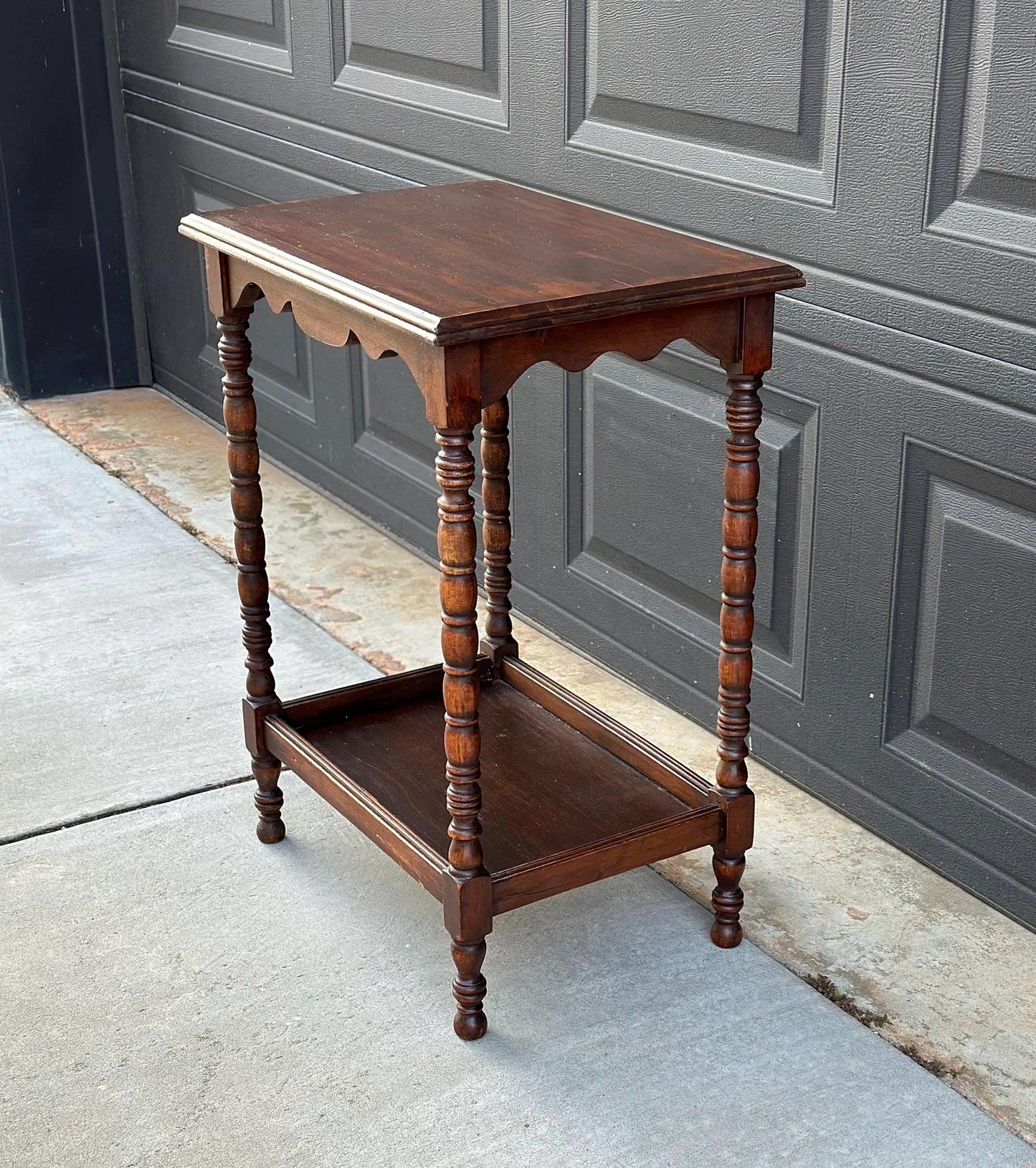 Antique Early 1900's Solid Wood Spindle Leg Mahogany Accent Table
