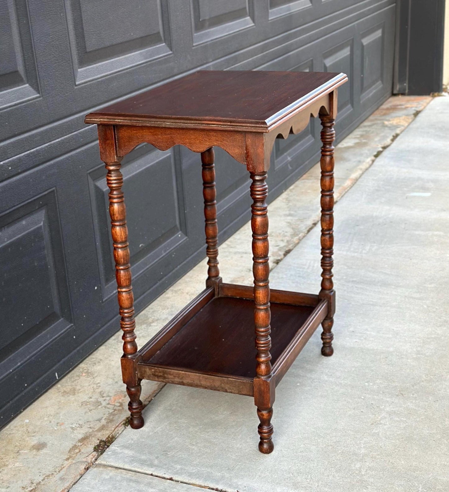 Antique Early 1900's Solid Wood Spindle Leg Mahogany Accent Table
