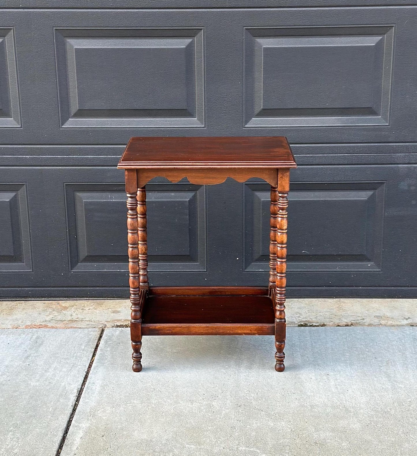 Antique Early 1900's Solid Wood Spindle Leg Mahogany Accent Table
