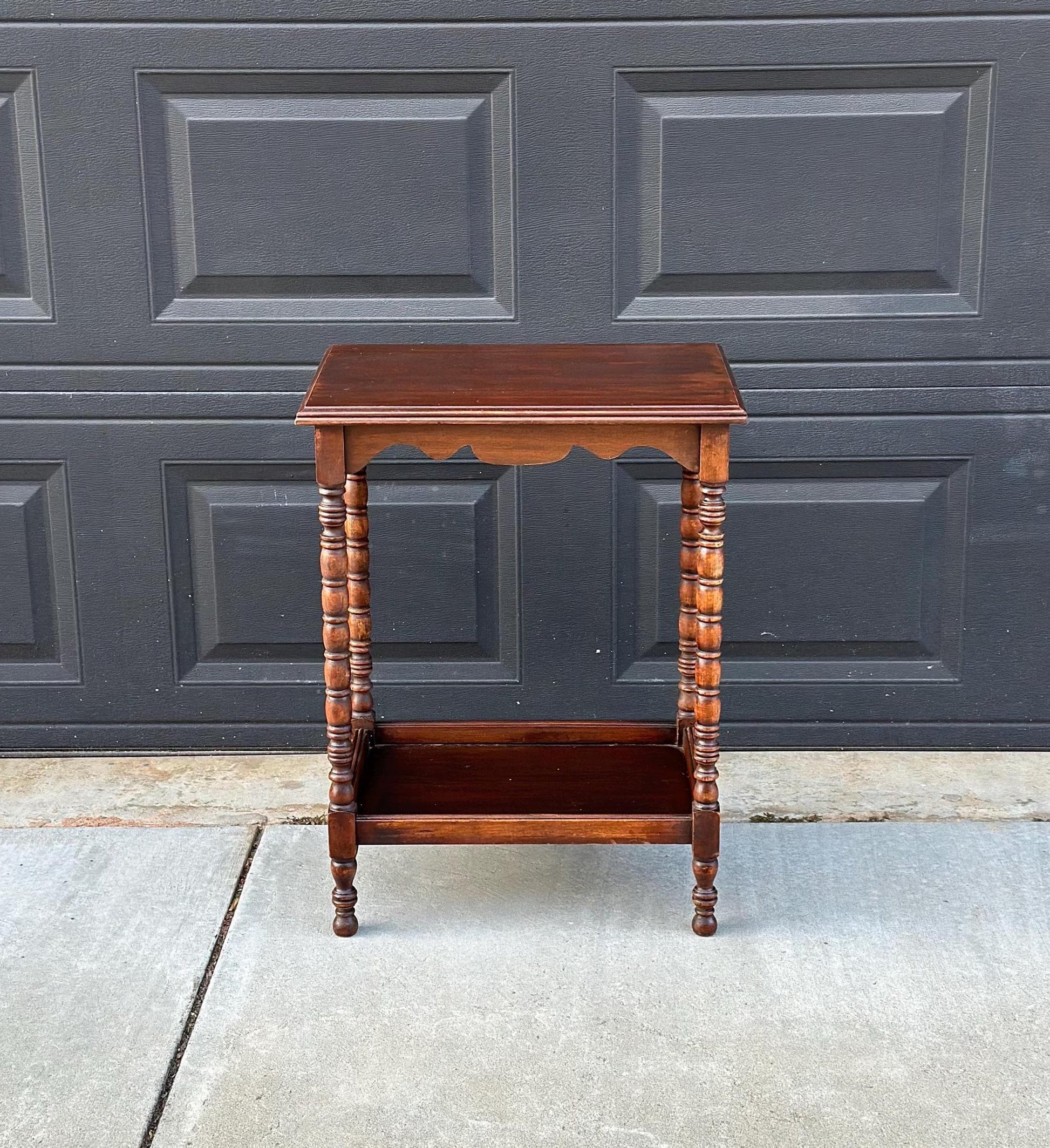 Antique Early 1900's Solid Wood Spindle Leg Mahogany Accent Table