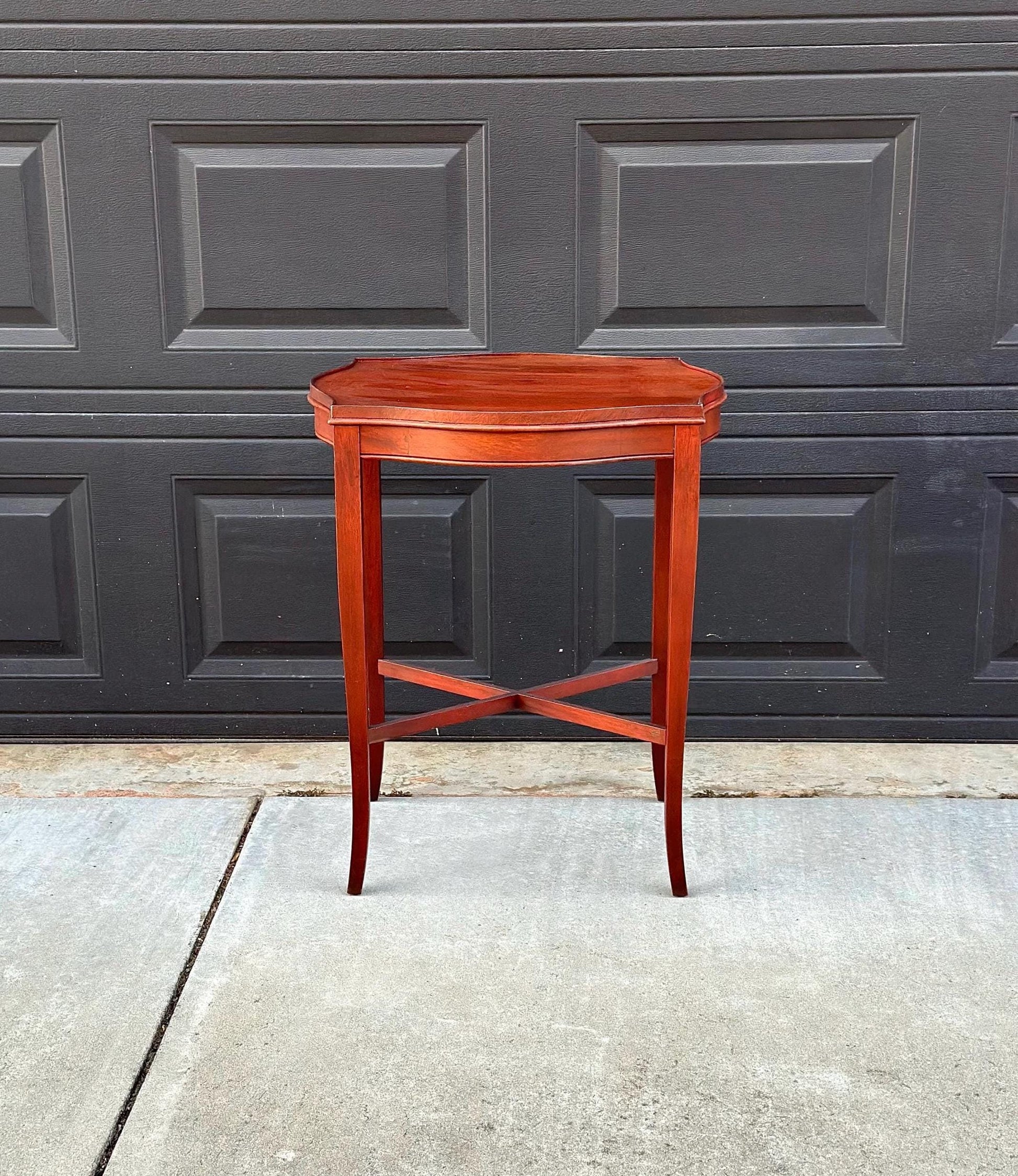 Antique Mid 1900's Hepplewhite Mahogany Stretcher Base Lamp Table