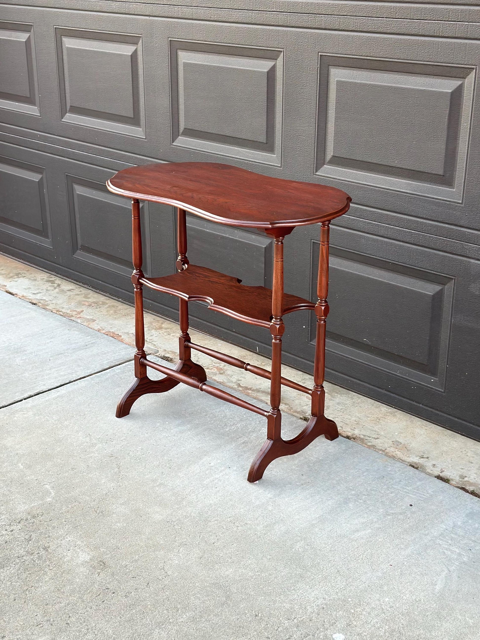 Antique Early 1900's Solid Mahogany Wood Colonial Entry Table