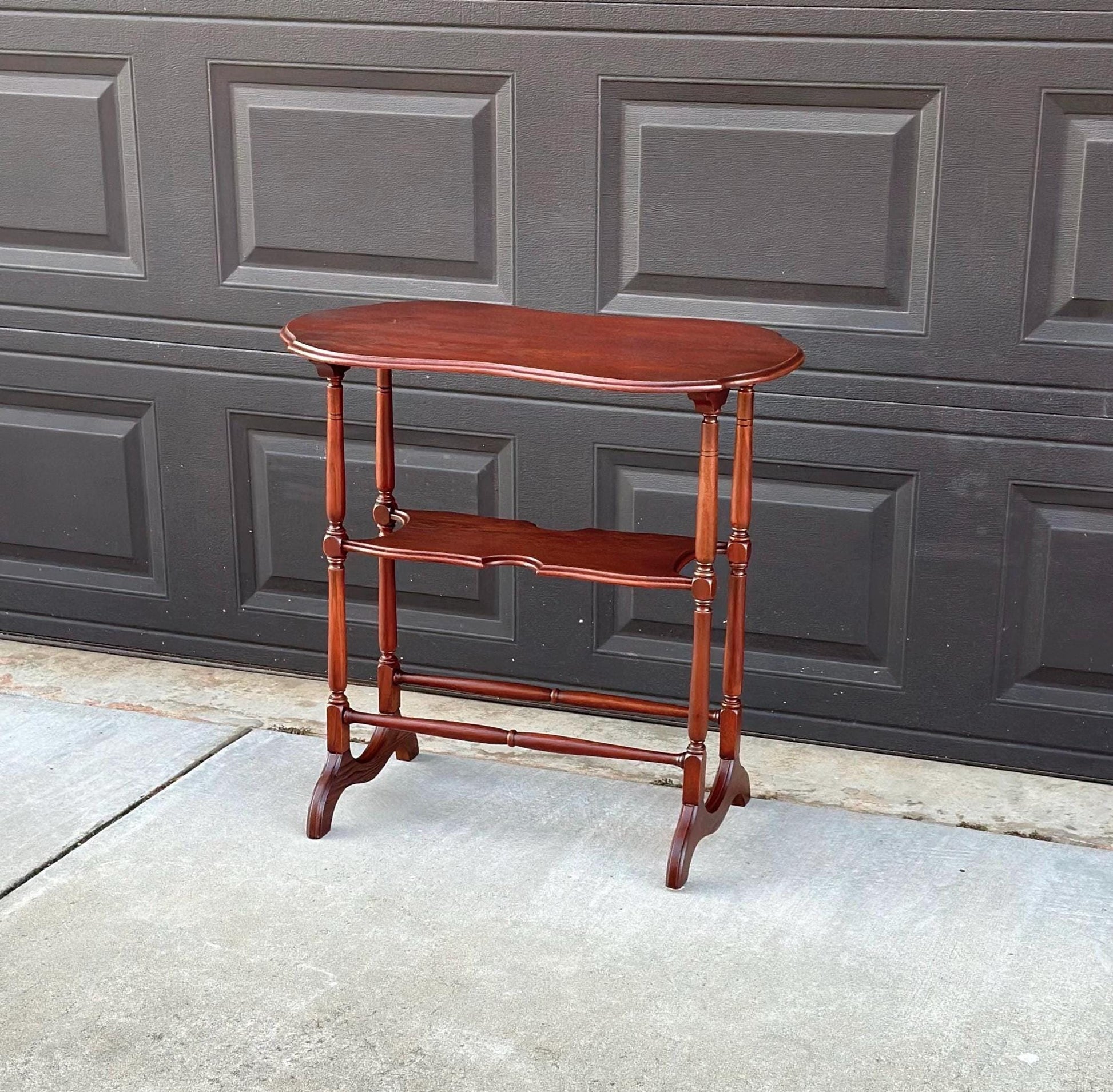 Antique Early 1900's Solid Mahogany Wood Colonial Entry Table