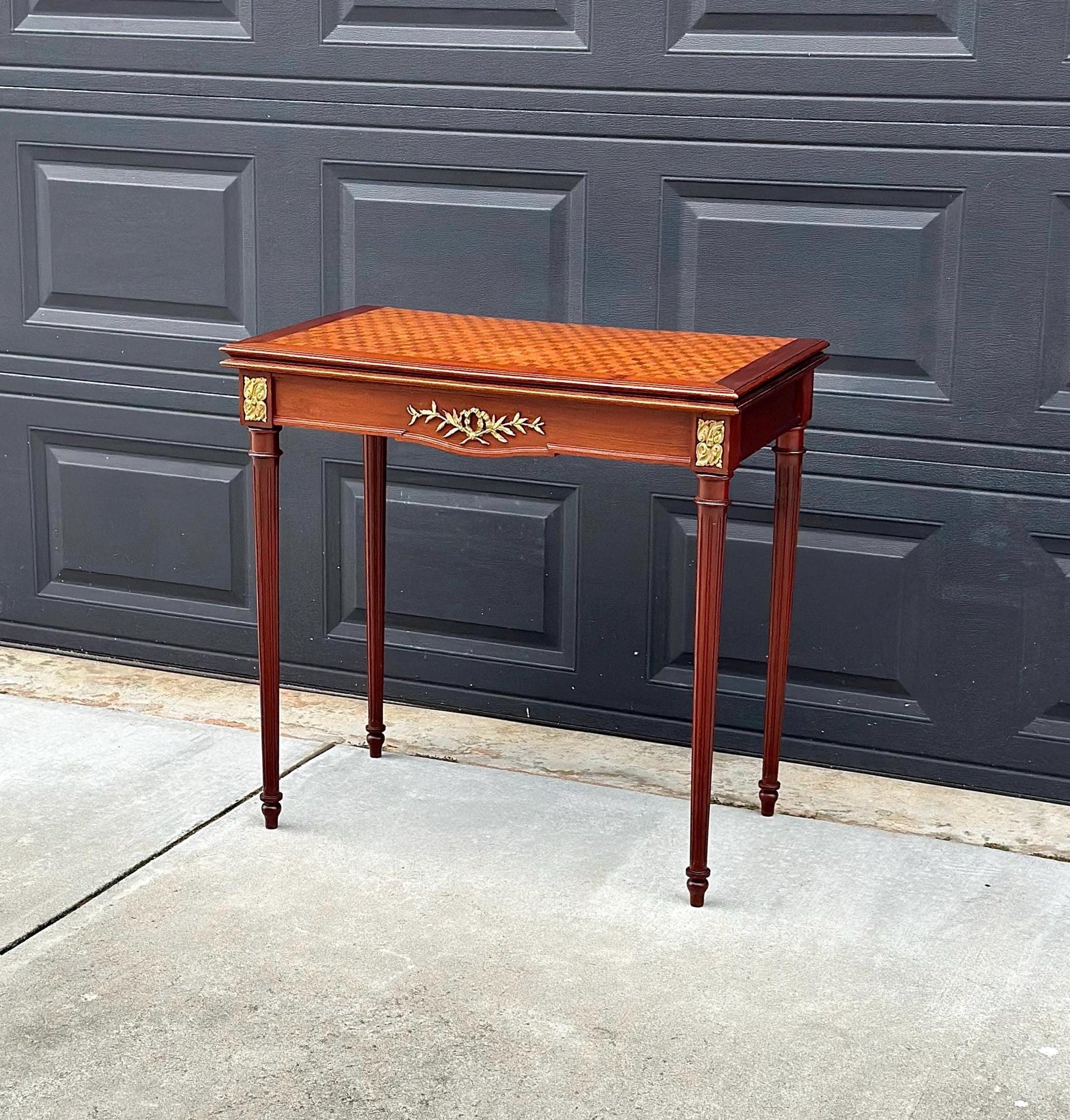 Antique Early 1900's Federal Mahogany Wood Ormolu Accent Game Table