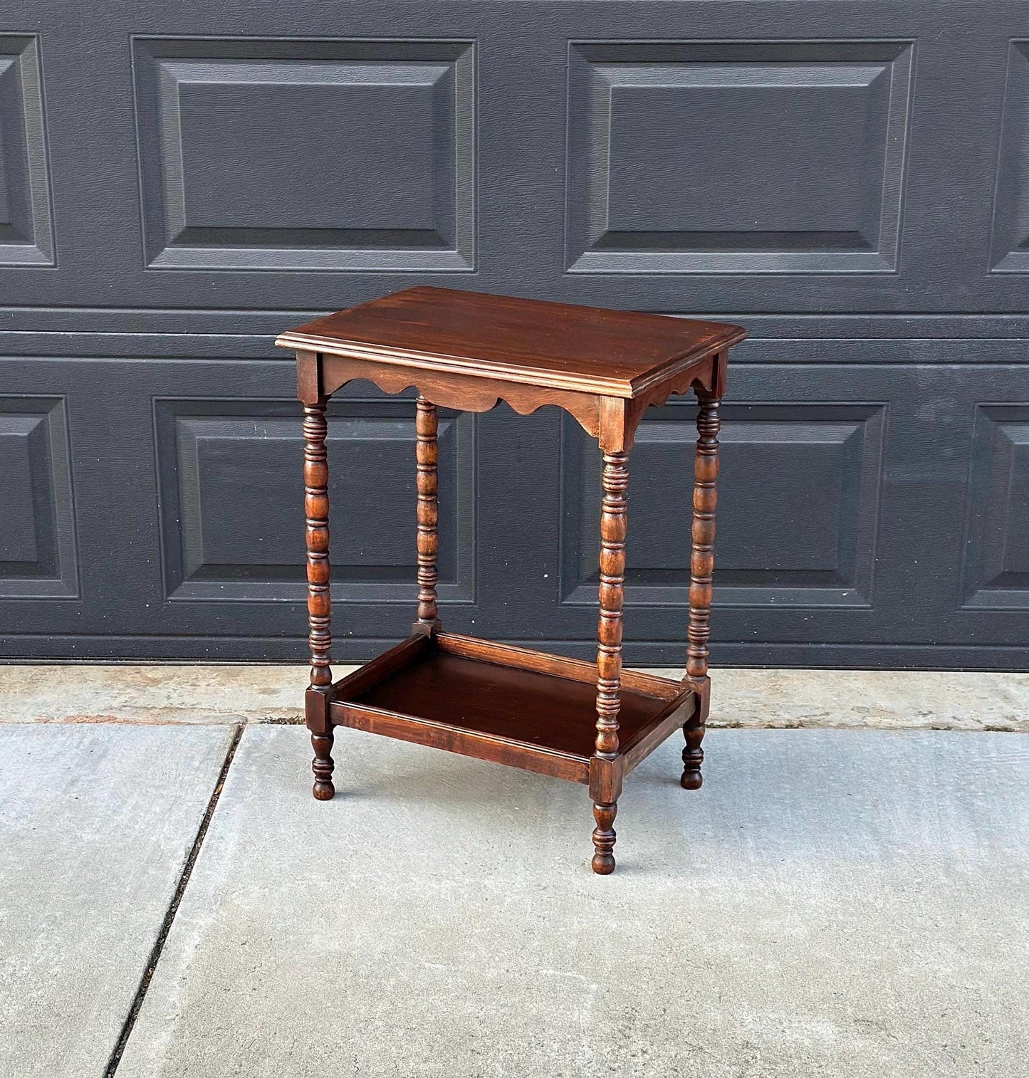 Antique Early 1900's Solid Wood Spindle Leg Mahogany Accent Table