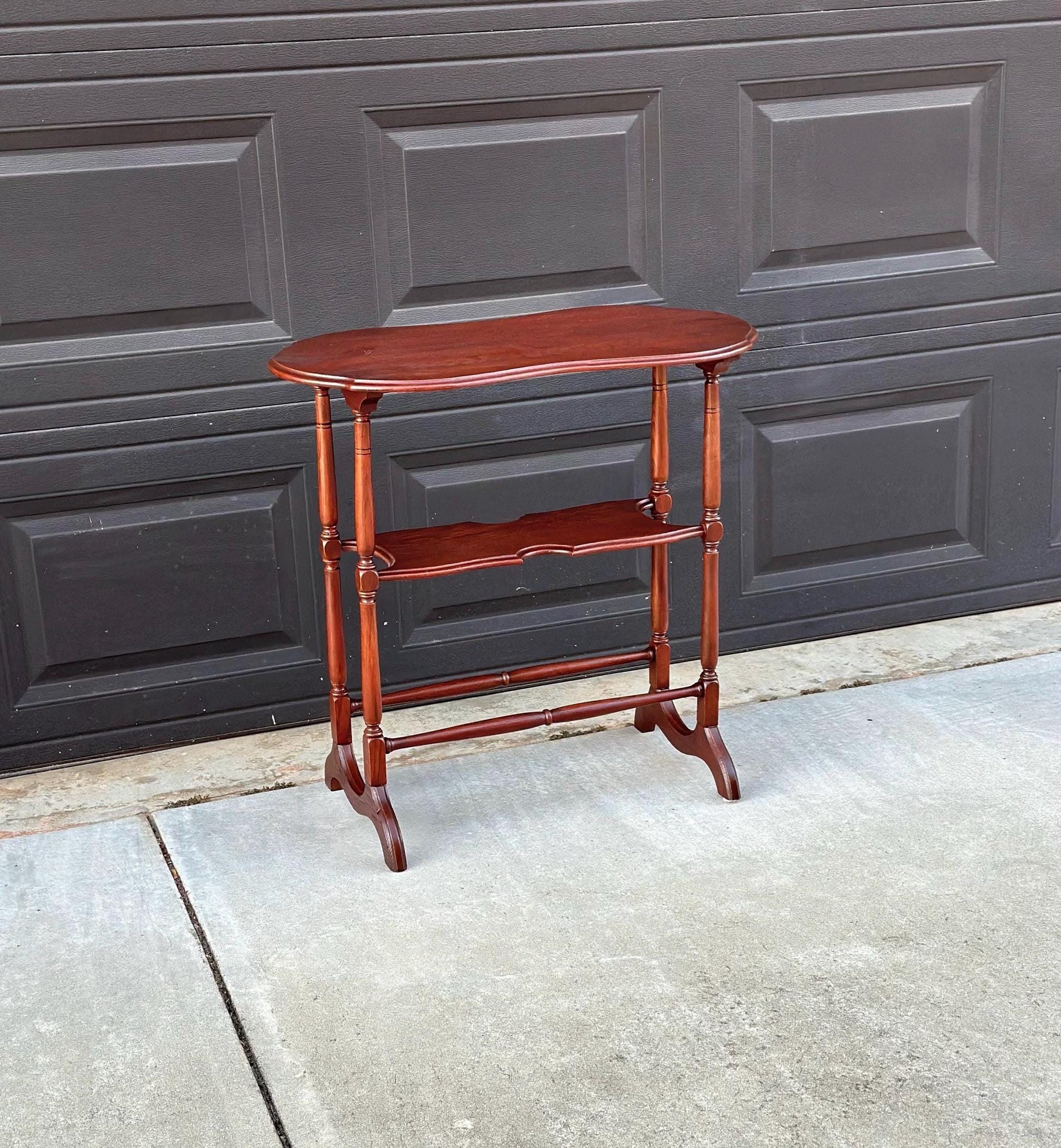 Antique Early 1900's Solid Mahogany Wood Colonial Entry Table