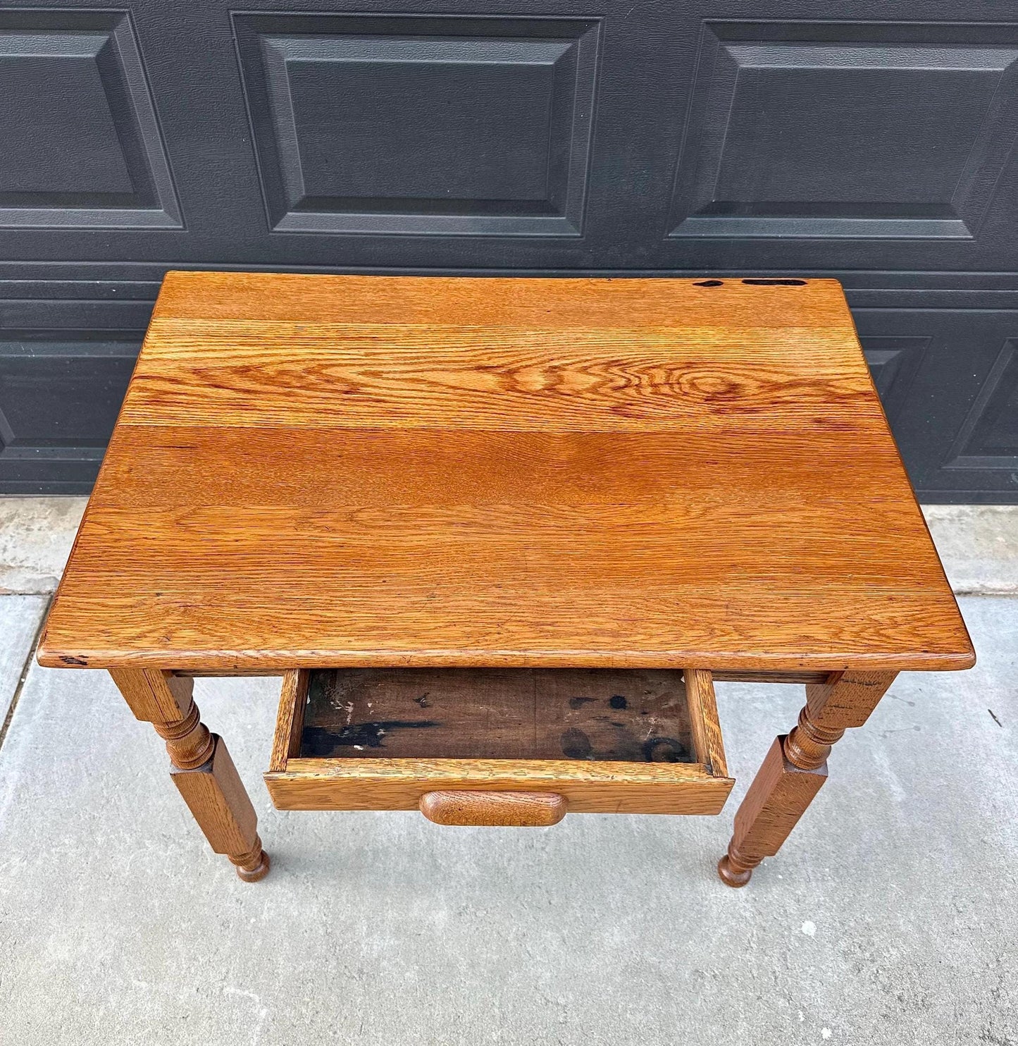 Antique Early 1900's Arts & Crafts Solid Wood Single Drawer Oak Table