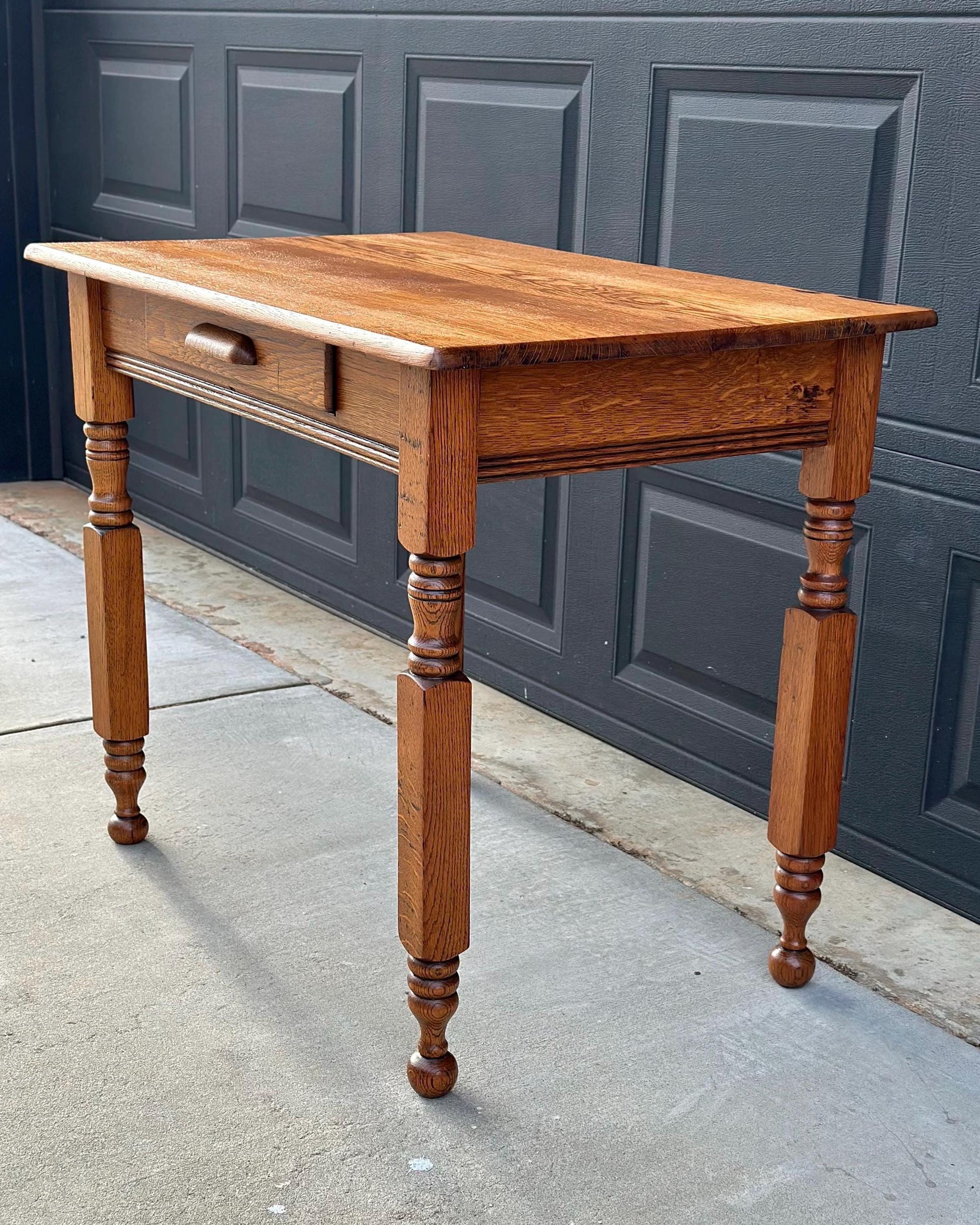 Antique Early 1900's Arts & Crafts Solid Wood Single Drawer Oak Table