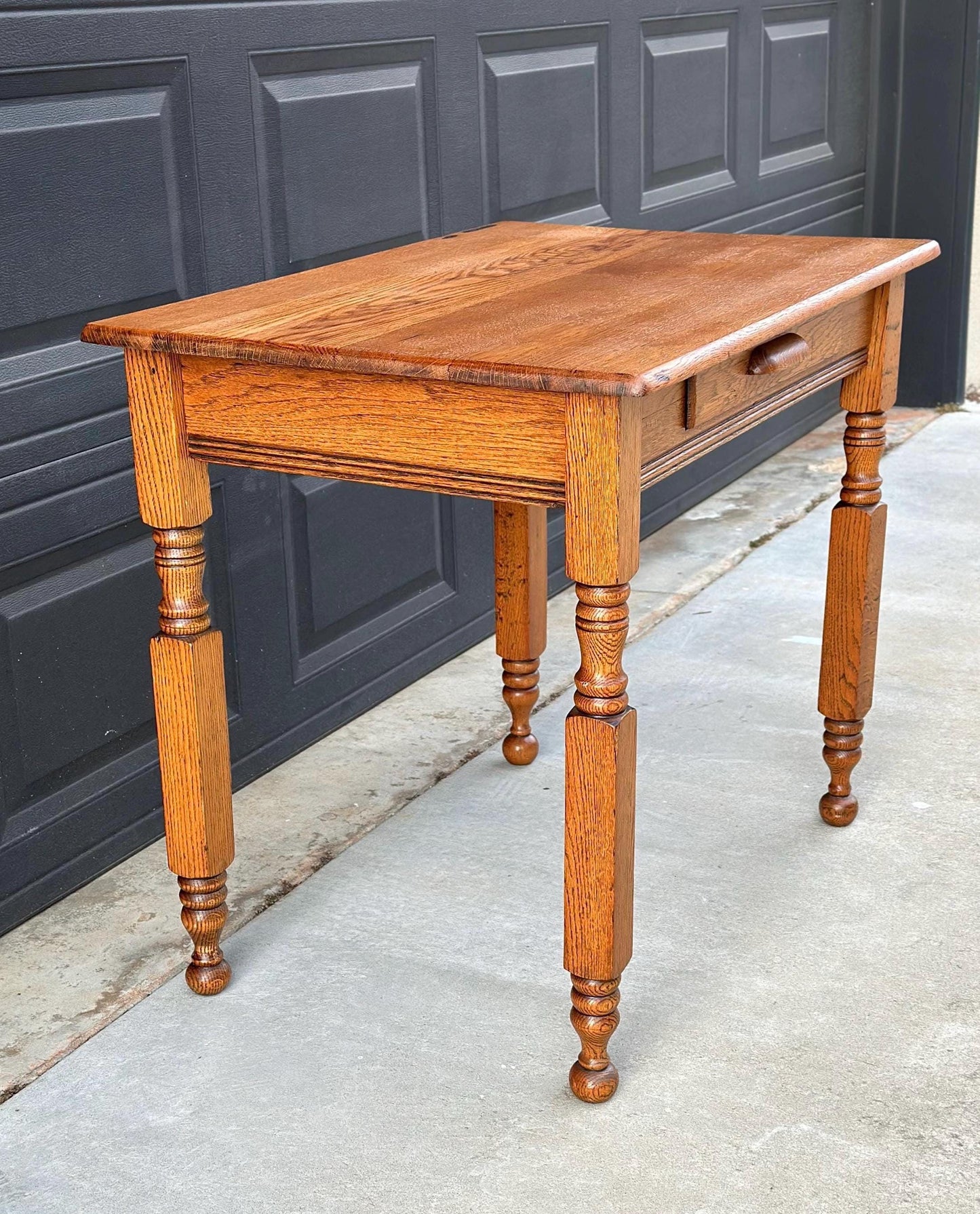 Antique Early 1900's Arts & Crafts Solid Wood Single Drawer Oak Table