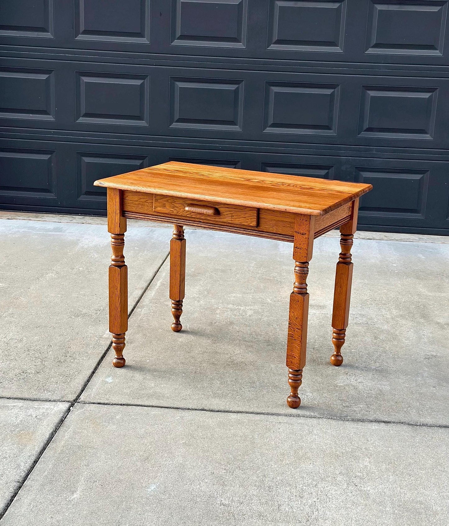 Antique Early 1900's Arts & Crafts Solid Wood Single Drawer Oak Table
